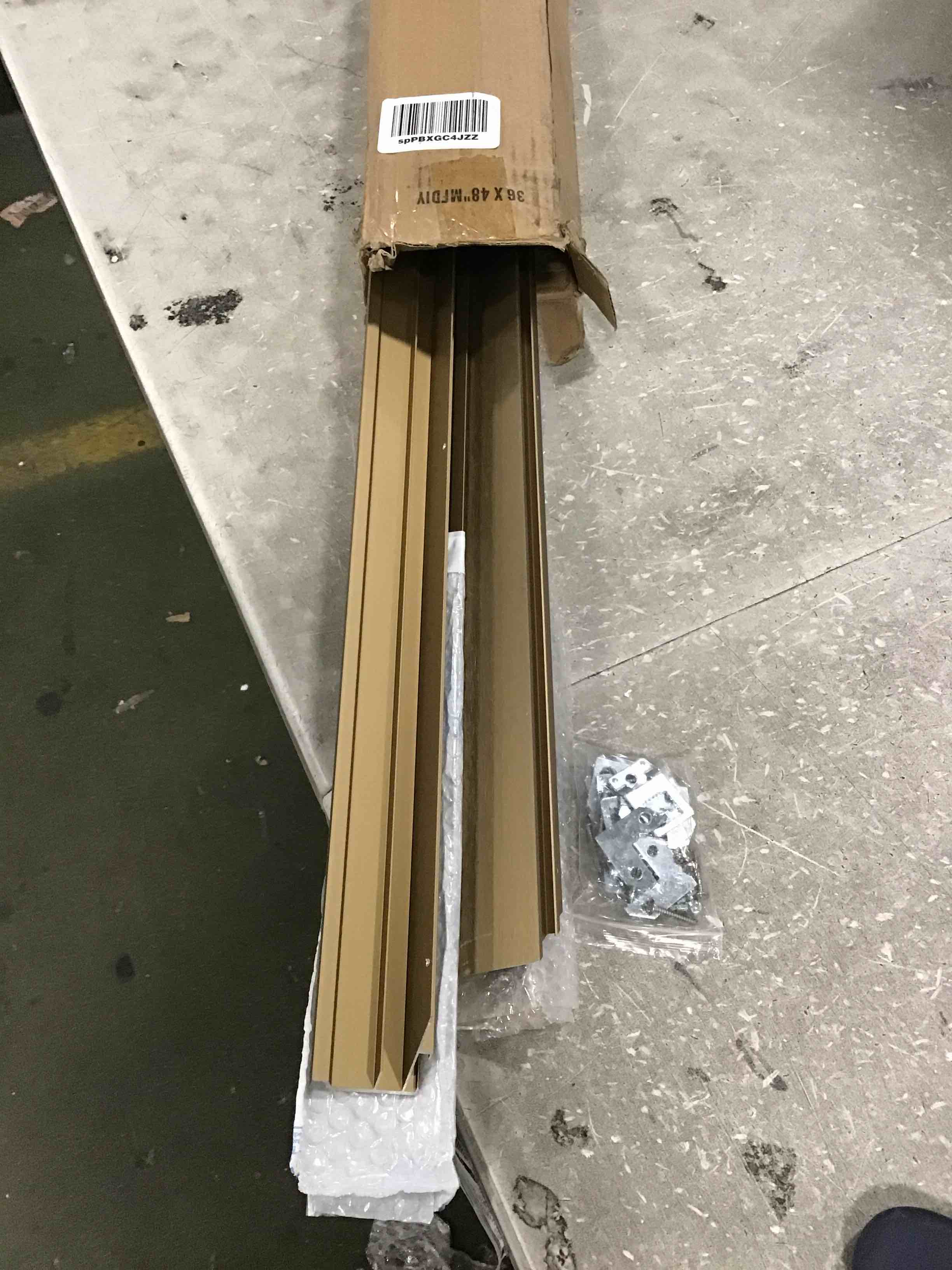 https://s3.amazonaws.com/lotting-images-prod/bidfta/TEA0011338_1723515433152.jpeg