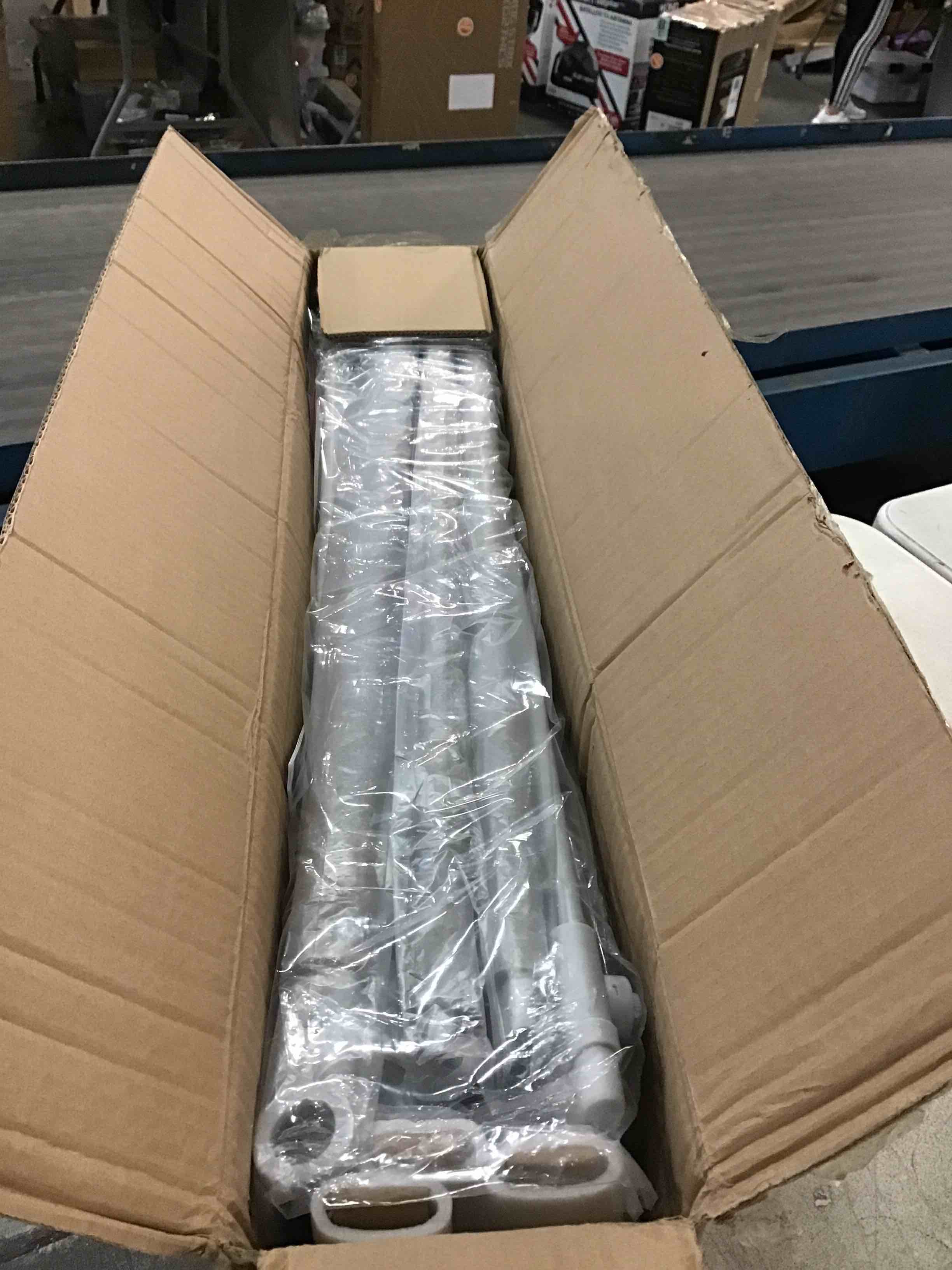 https://s3.amazonaws.com/lotting-images-prod/bidfta/TEA0014340_1728698014081.jpeg