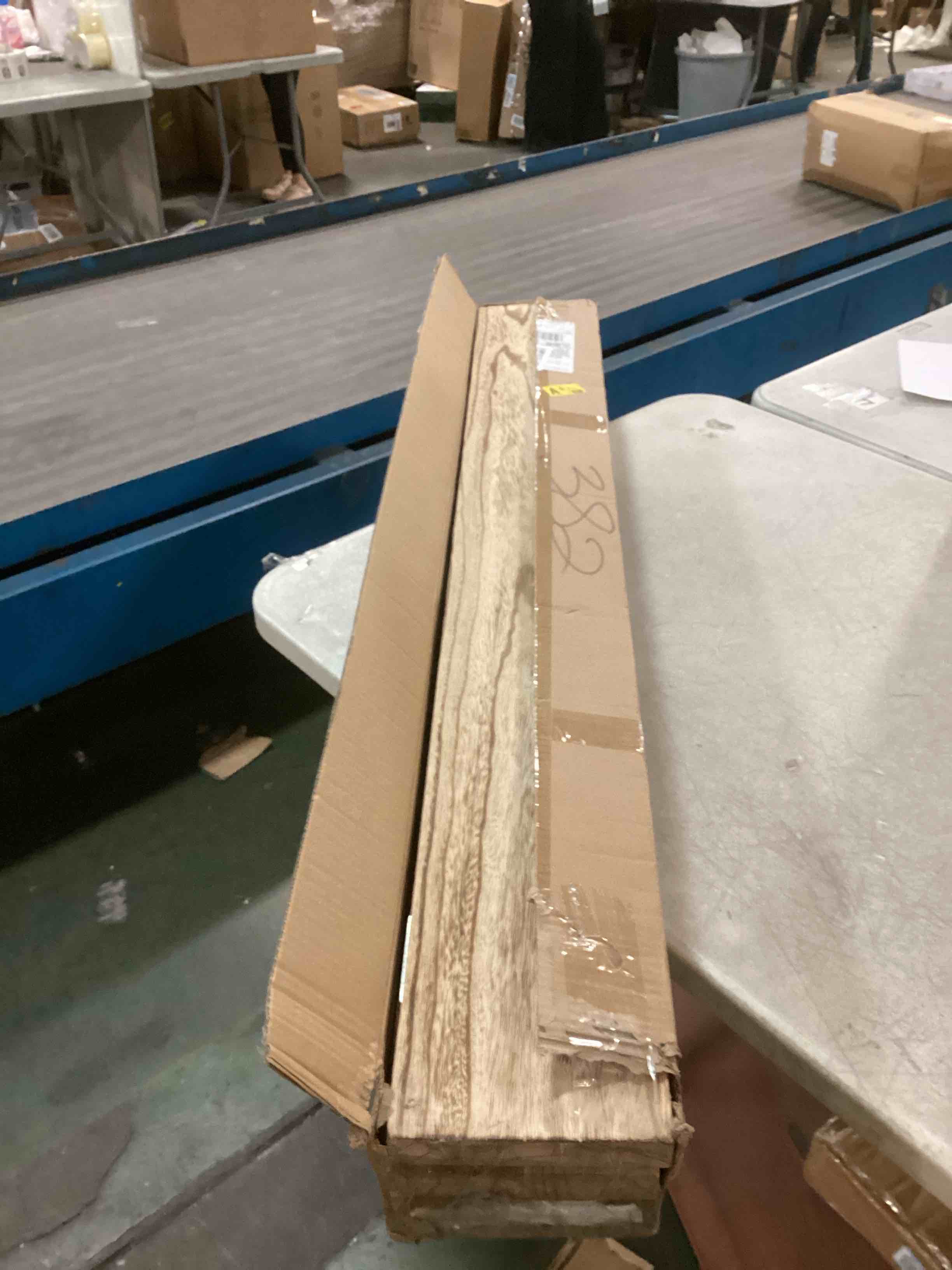 https://s3.amazonaws.com/lotting-images-prod/bidfta/TEA0014719_1728533079990.jpeg