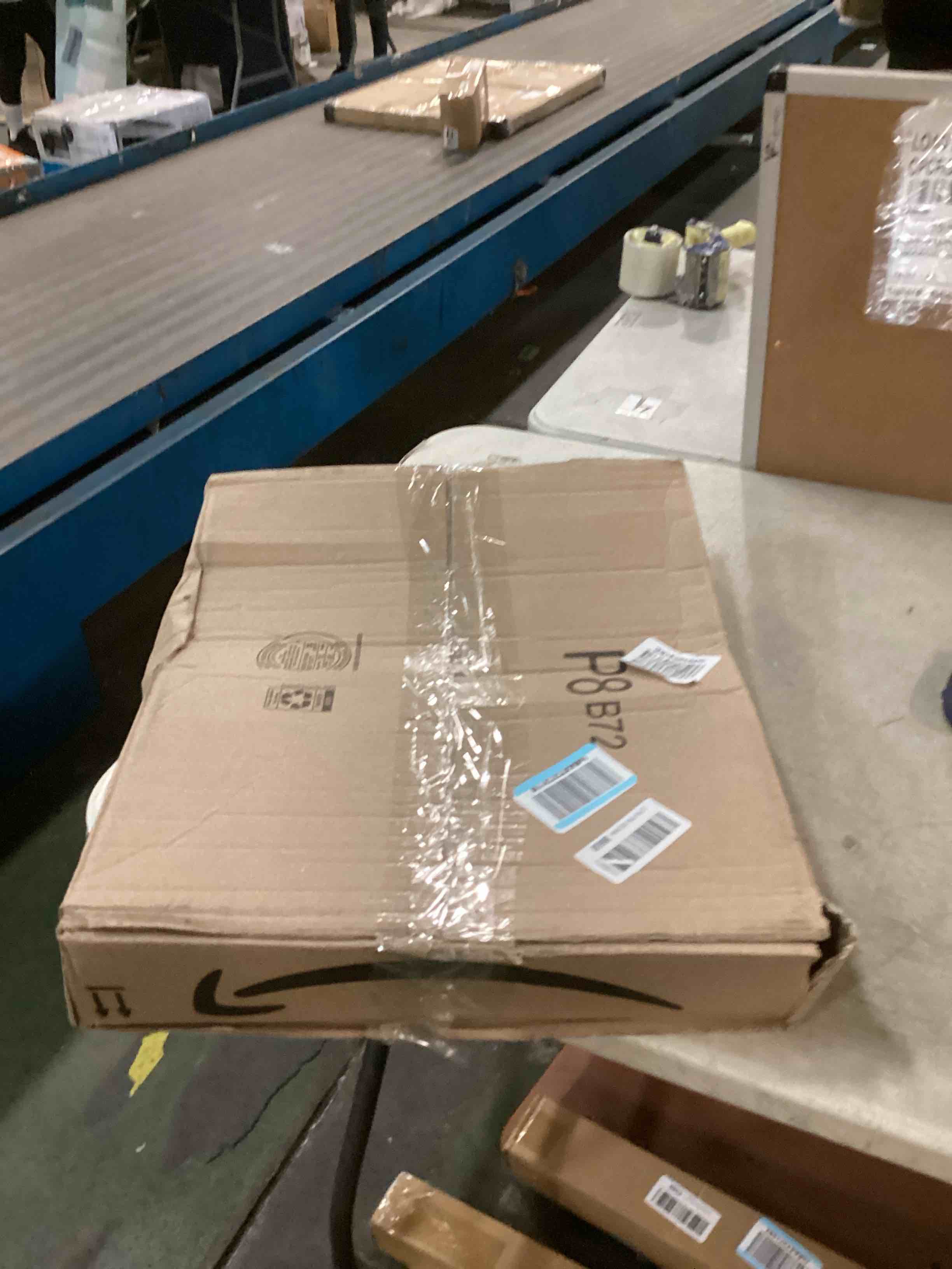 https://s3.amazonaws.com/lotting-images-prod/bidfta/TEA0014941_1728447634874.jpeg