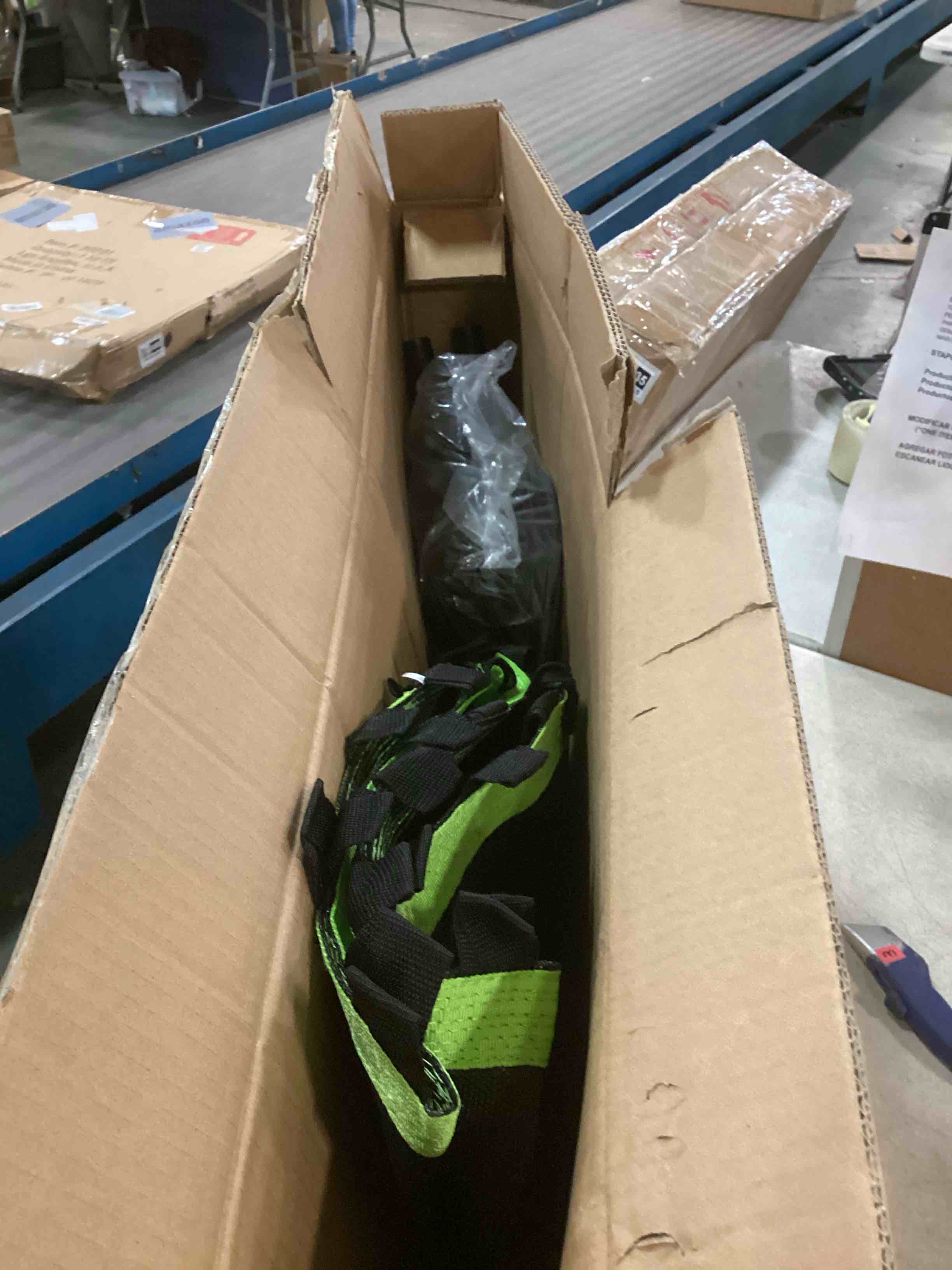 https://s3.amazonaws.com/lotting-images-prod/bidfta/TEA0015157_1728362483628.jpeg