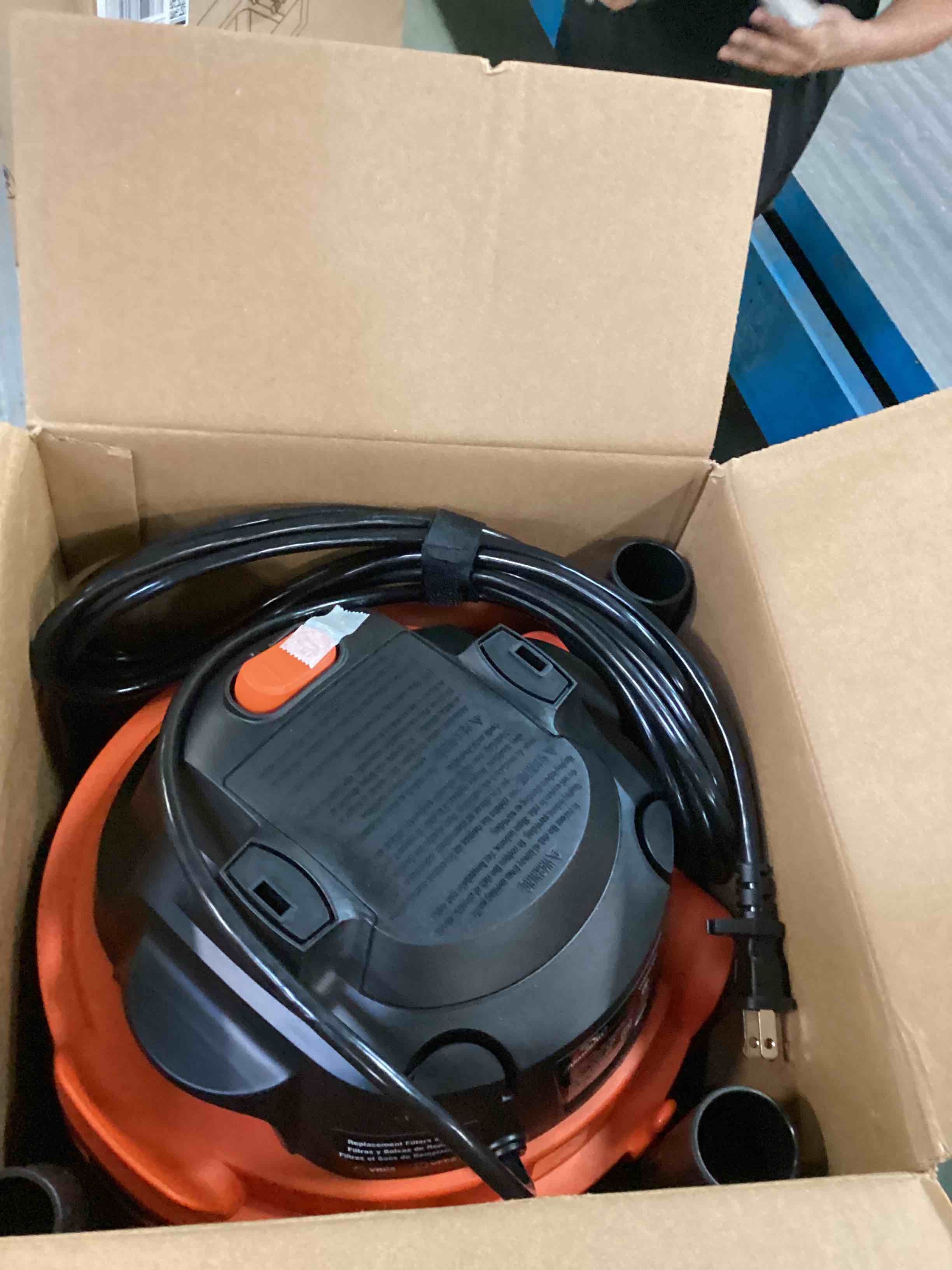 https://s3.amazonaws.com/lotting-images-prod/bidfta/TEA0015913_1723157897086.jpeg