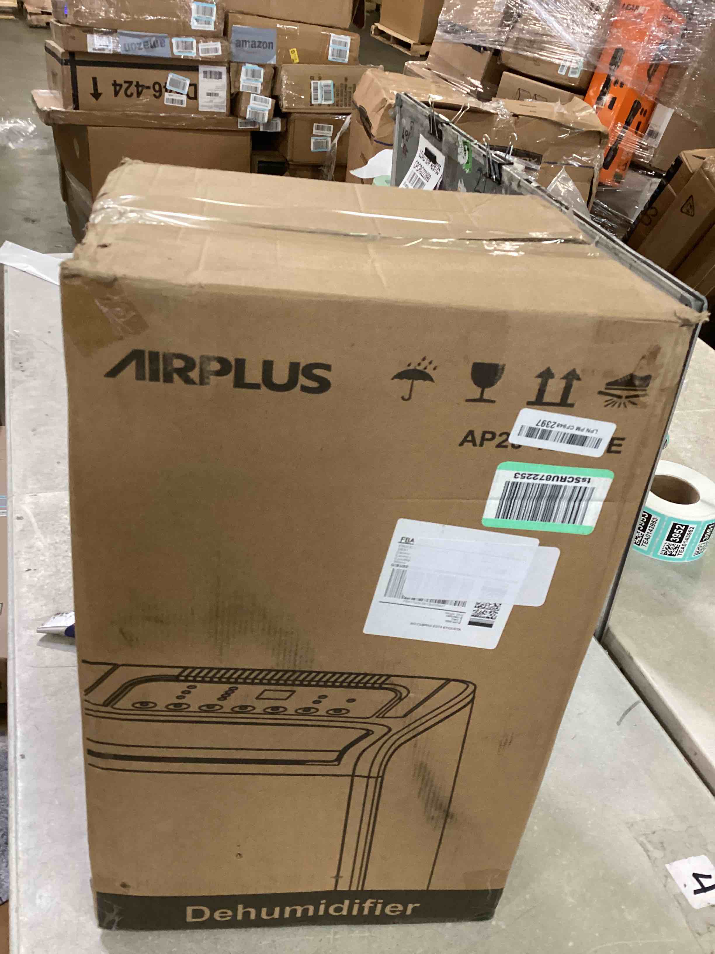 https://s3.amazonaws.com/lotting-images-prod/bidfta/TEA0015954_1723153053708.jpeg