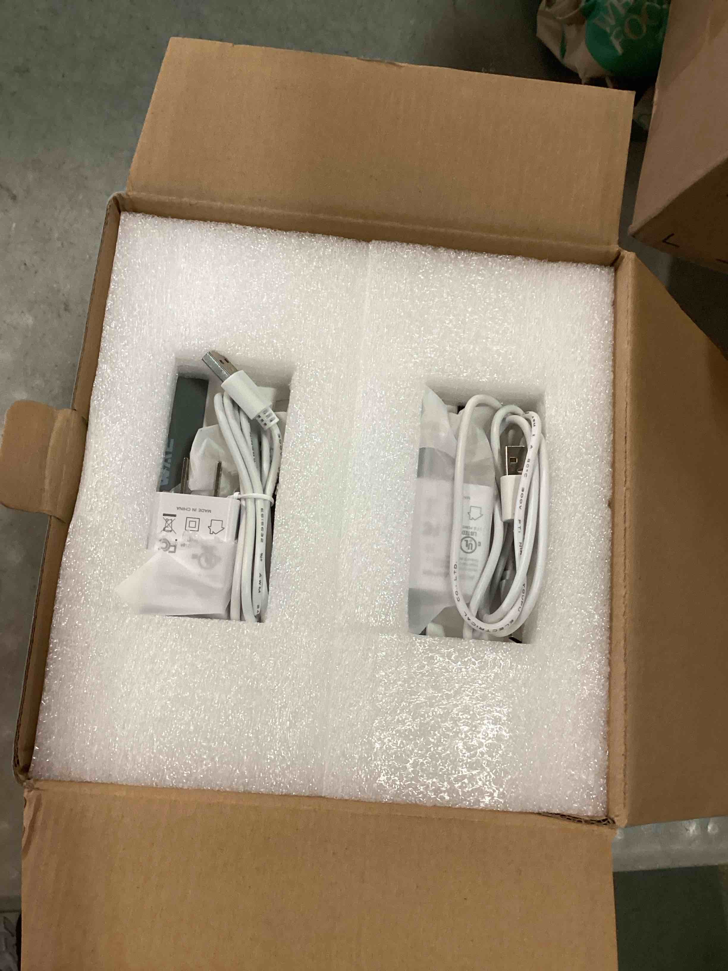 https://s3.amazonaws.com/lotting-images-prod/bidfta/TEA0016369_1724710179273.jpeg