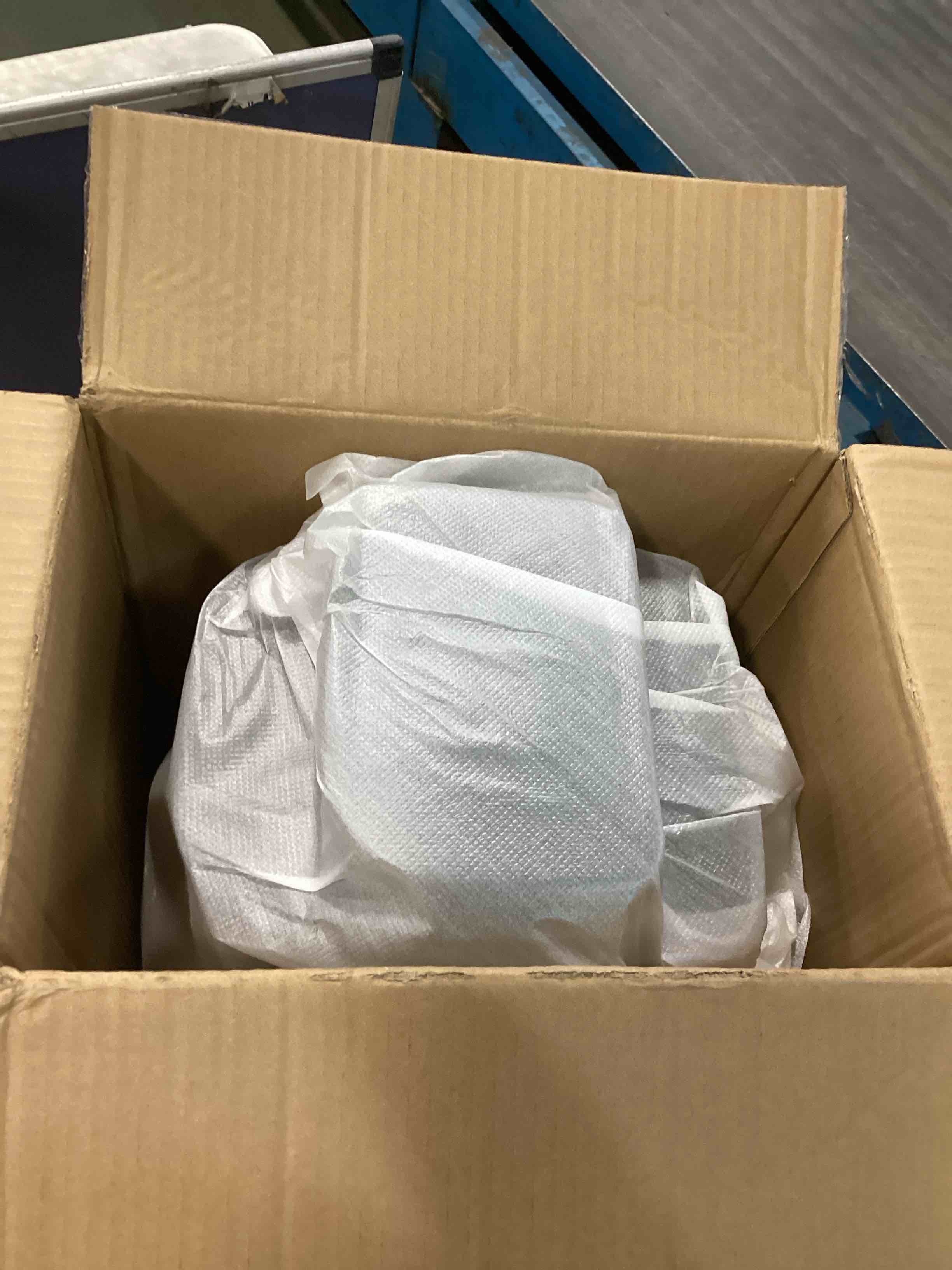 https://s3.amazonaws.com/lotting-images-prod/bidfta/TEA0017324_1723846350019.jpeg