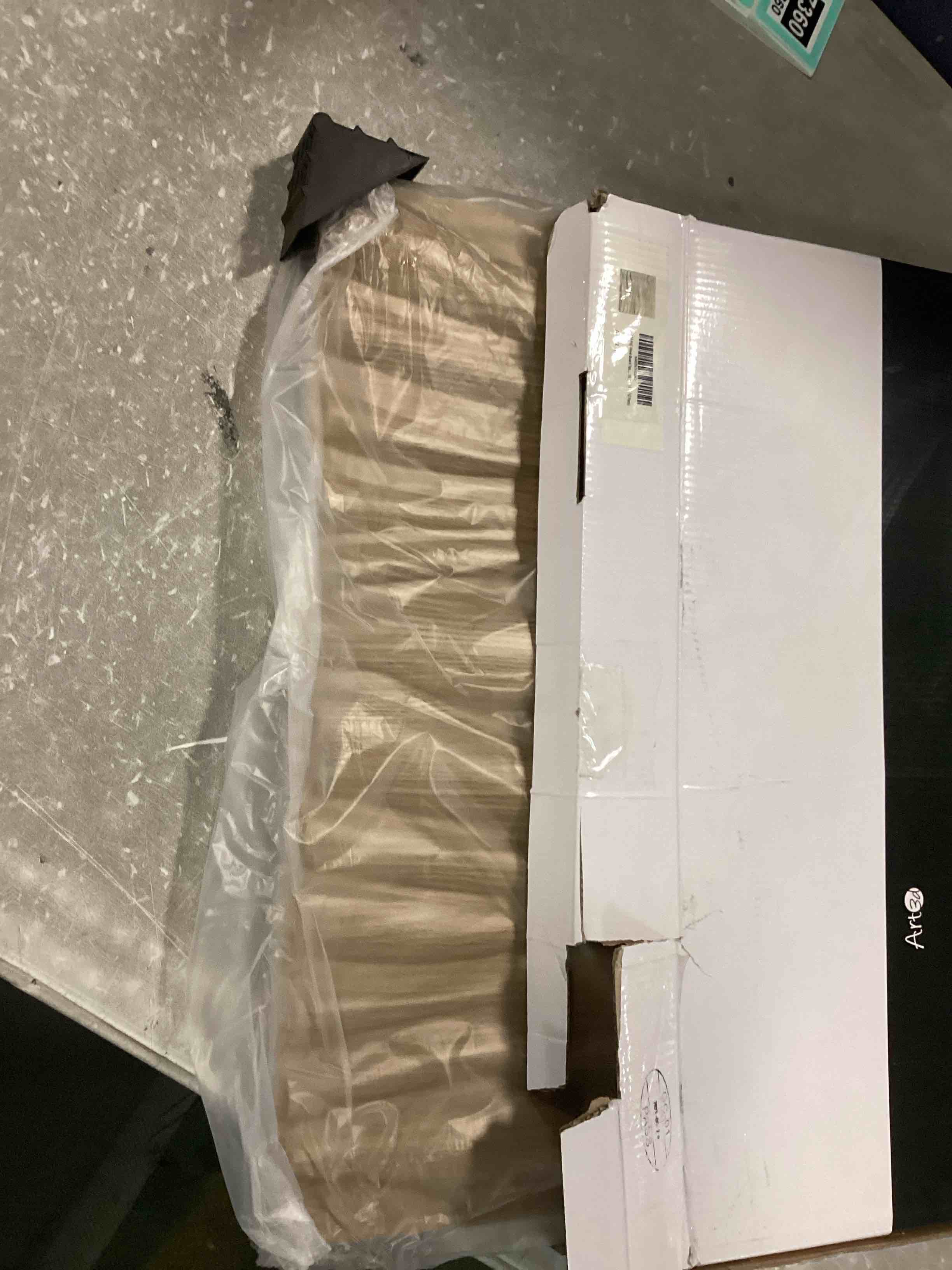 https://s3.amazonaws.com/lotting-images-prod/bidfta/TEA0017354_1723852116376.jpeg