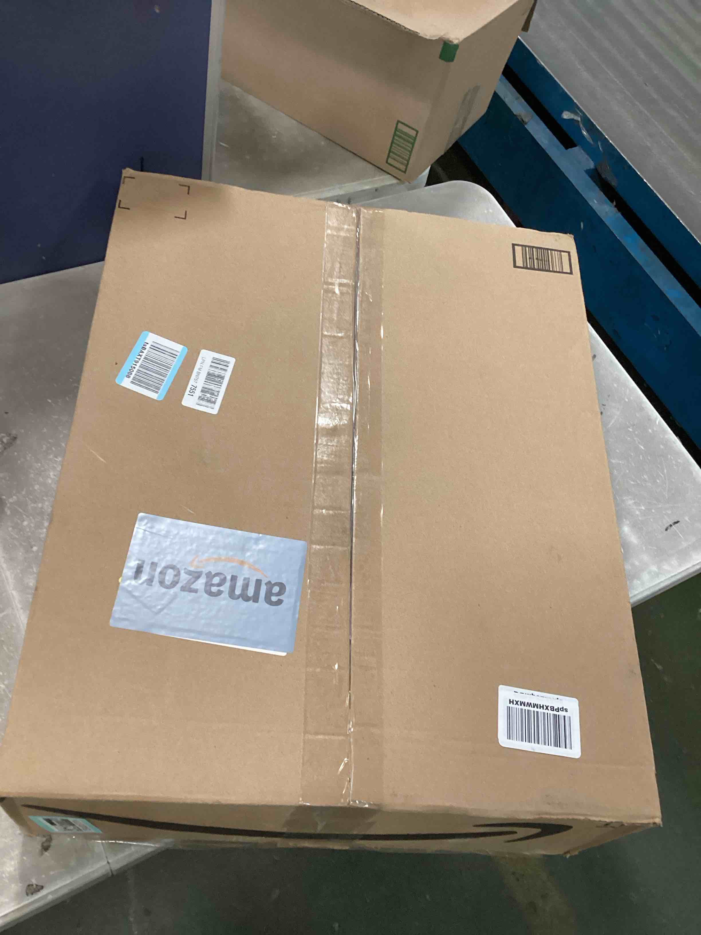 https://s3.amazonaws.com/lotting-images-prod/bidfta/TEA0017774_1723242232043.jpeg