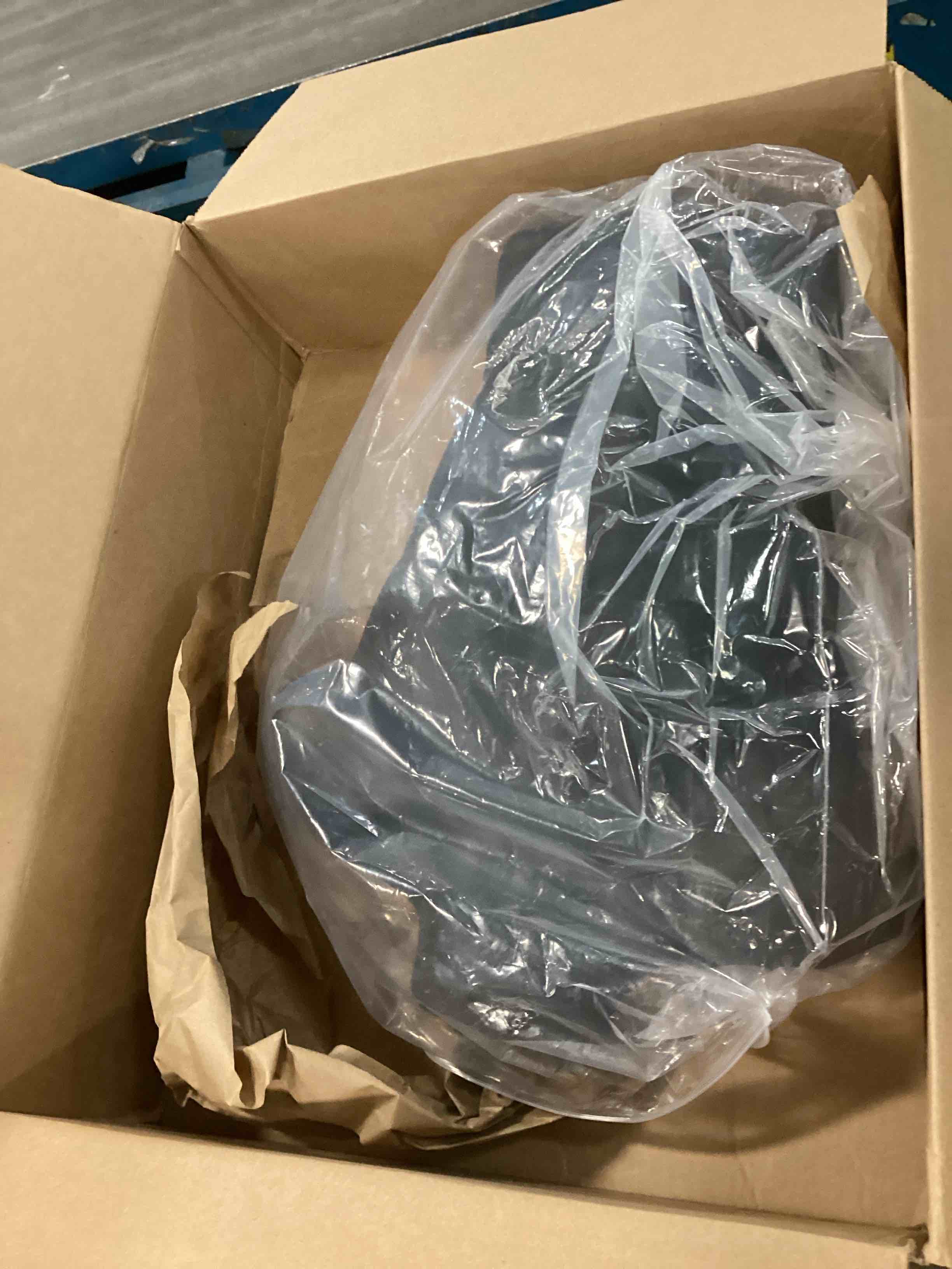 https://s3.amazonaws.com/lotting-images-prod/bidfta/TEA0017774_1723242250926.jpeg
