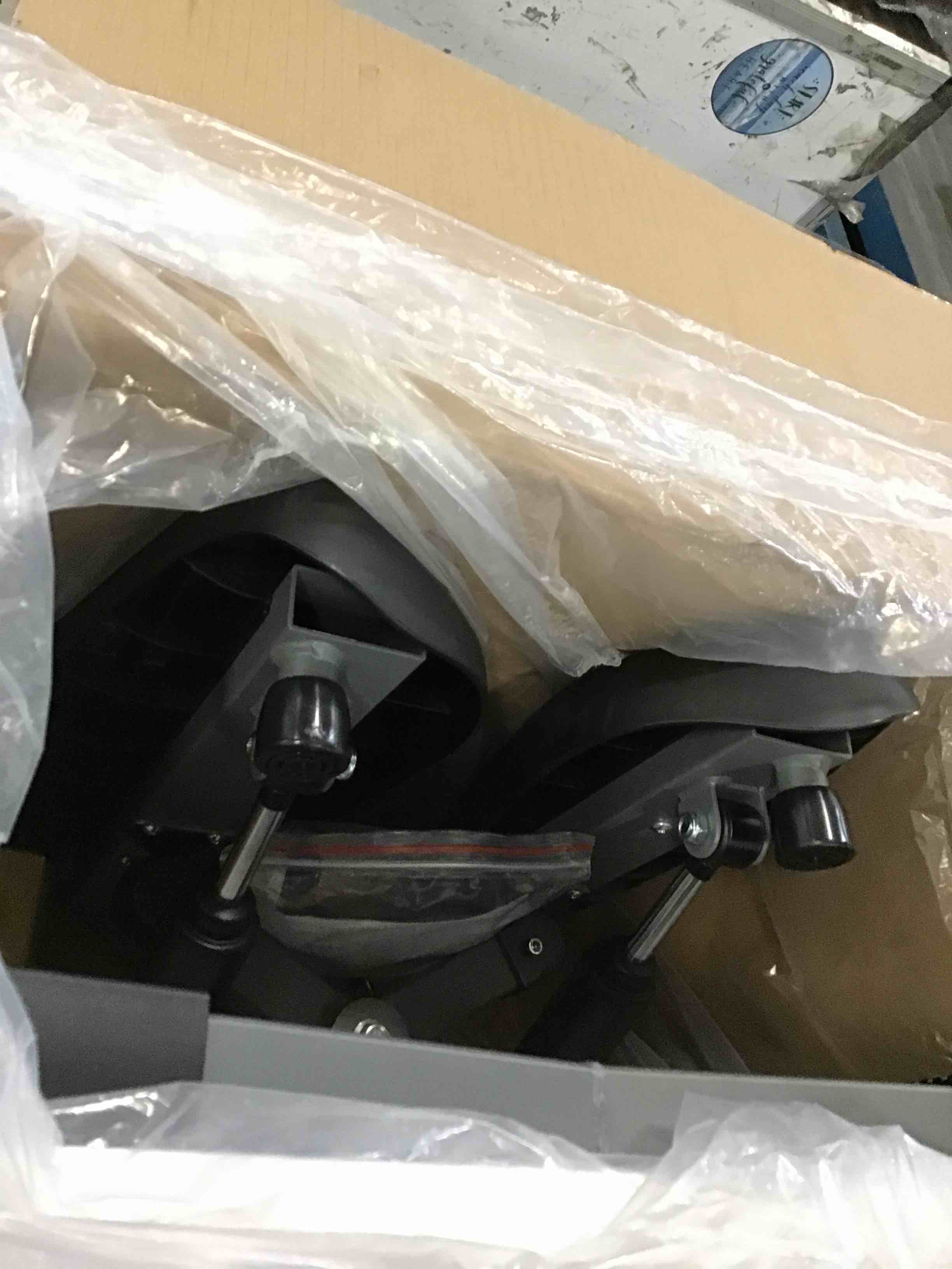 https://s3.amazonaws.com/lotting-images-prod/bidfta/TEA0018867_1723477353044.jpeg