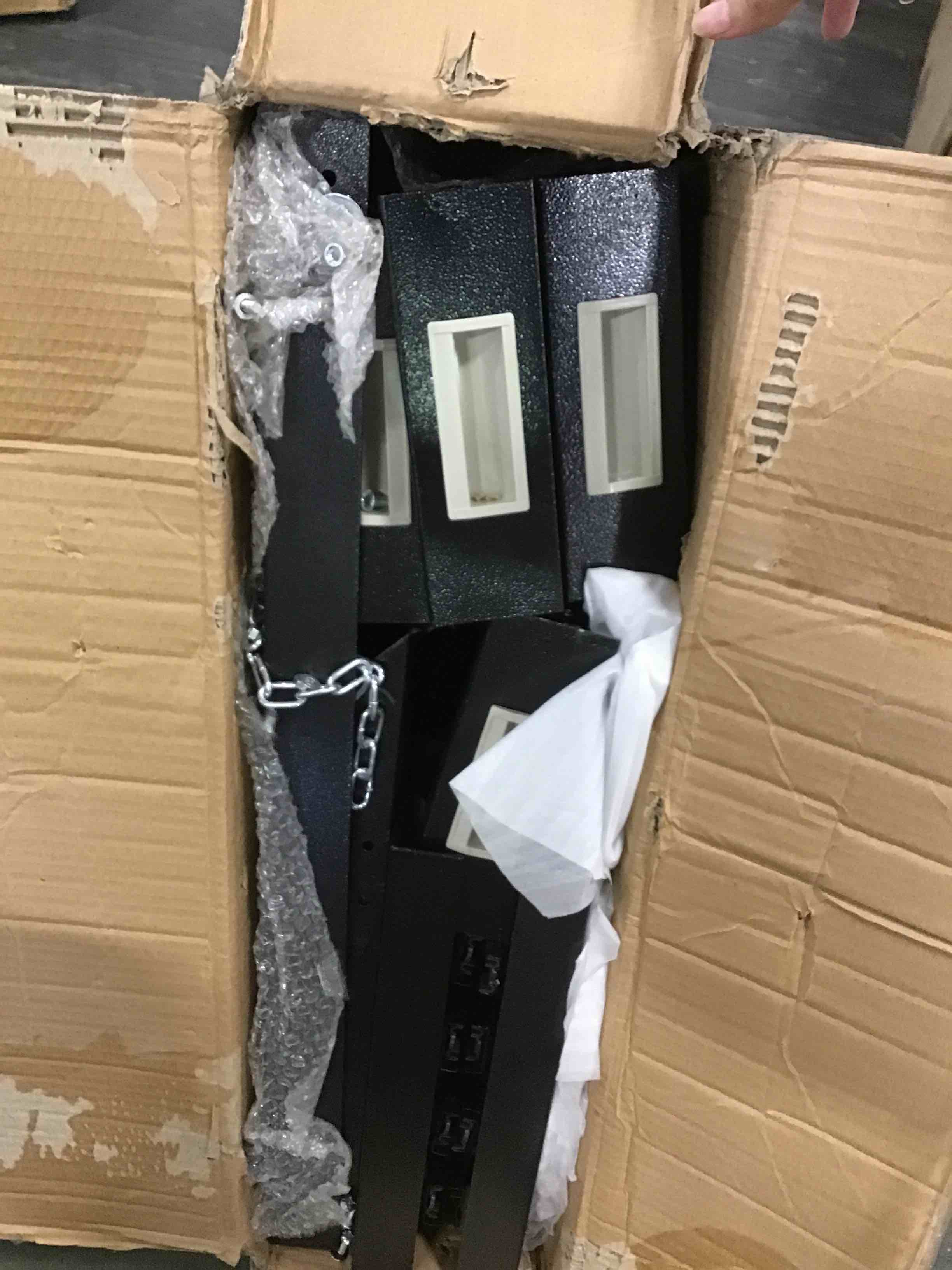 https://s3.amazonaws.com/lotting-images-prod/bidfta/TEA0019280_1723138154579.jpeg