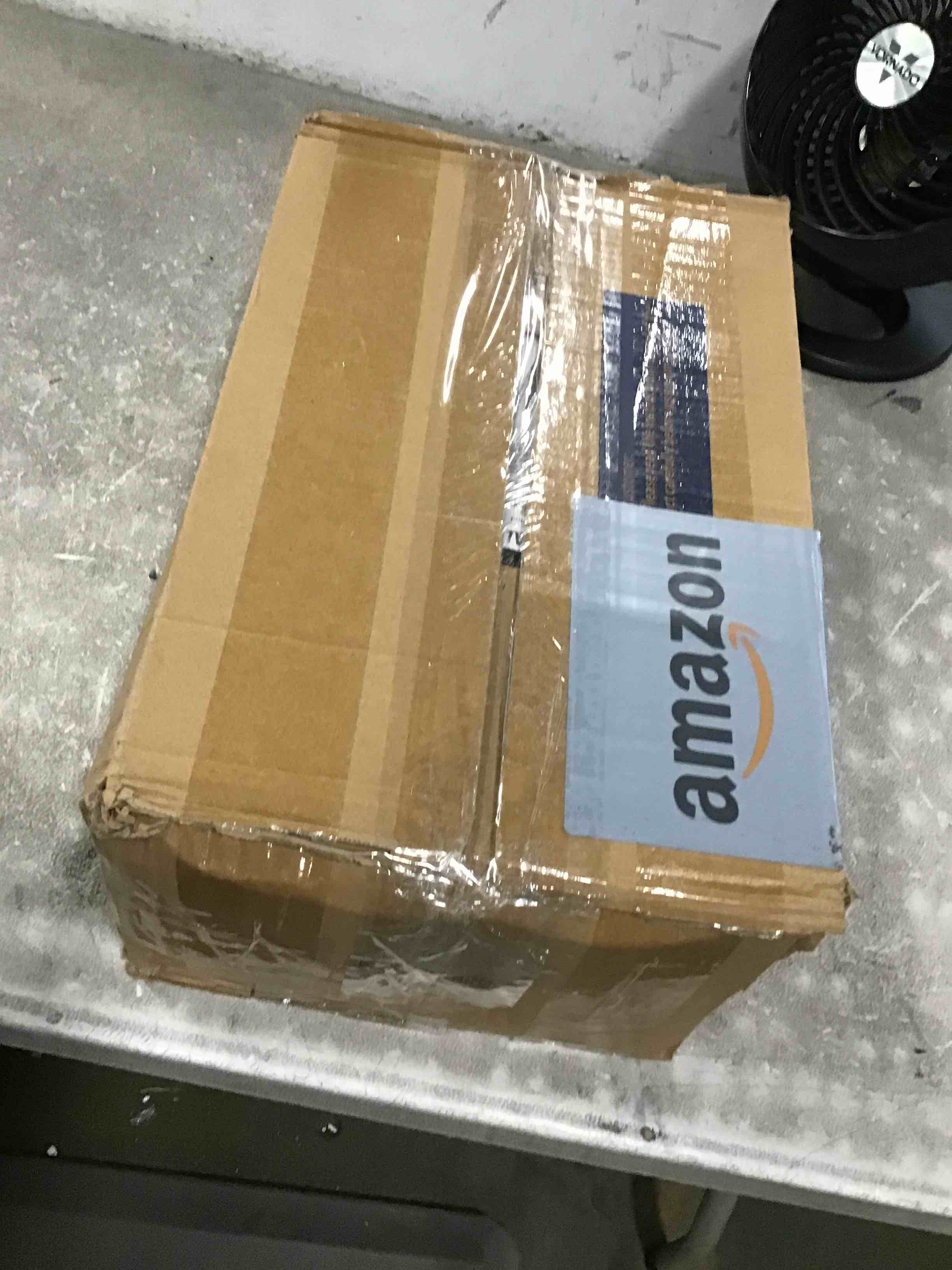 https://s3.amazonaws.com/lotting-images-prod/bidfta/TEA0019328_1723130102615.jpeg