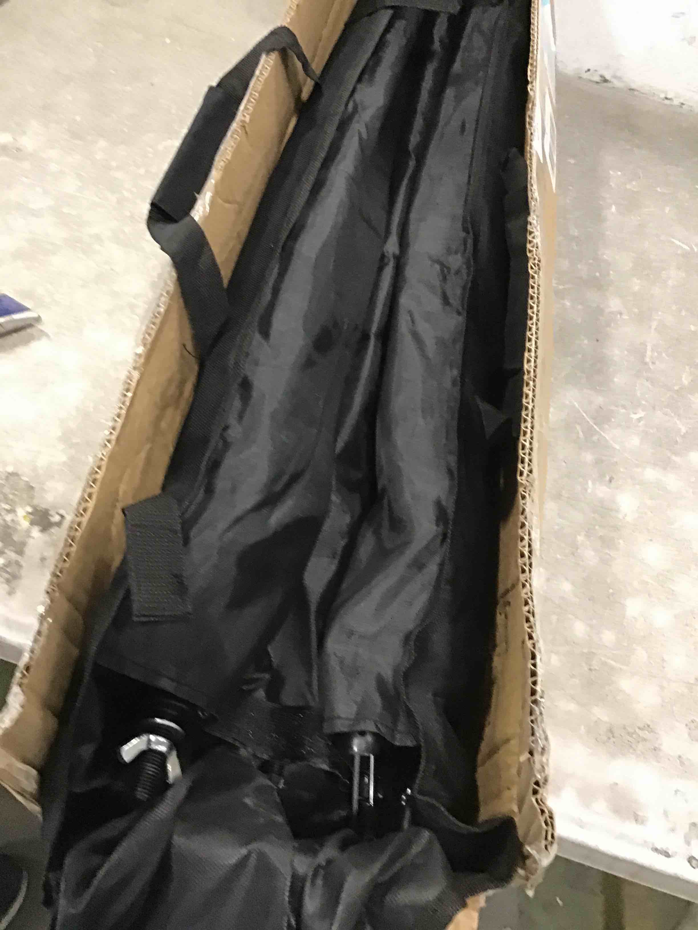 https://s3.amazonaws.com/lotting-images-prod/bidfta/TEA0019359_1723124517342.jpeg