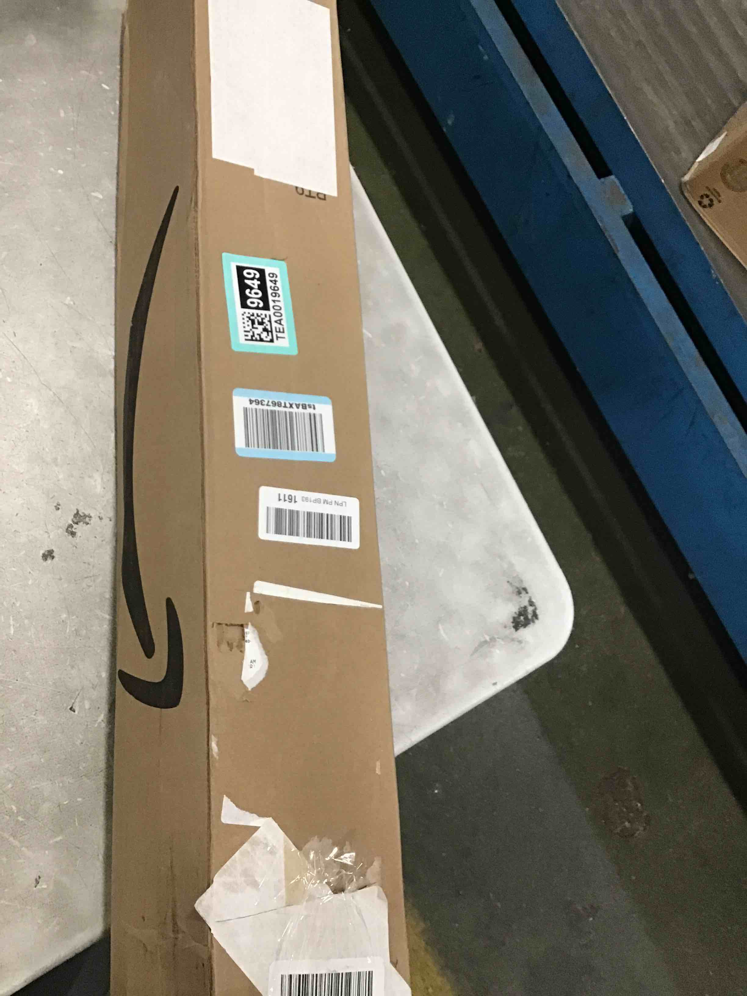 https://s3.amazonaws.com/lotting-images-prod/bidfta/TEA0019649_1722973970095.jpeg