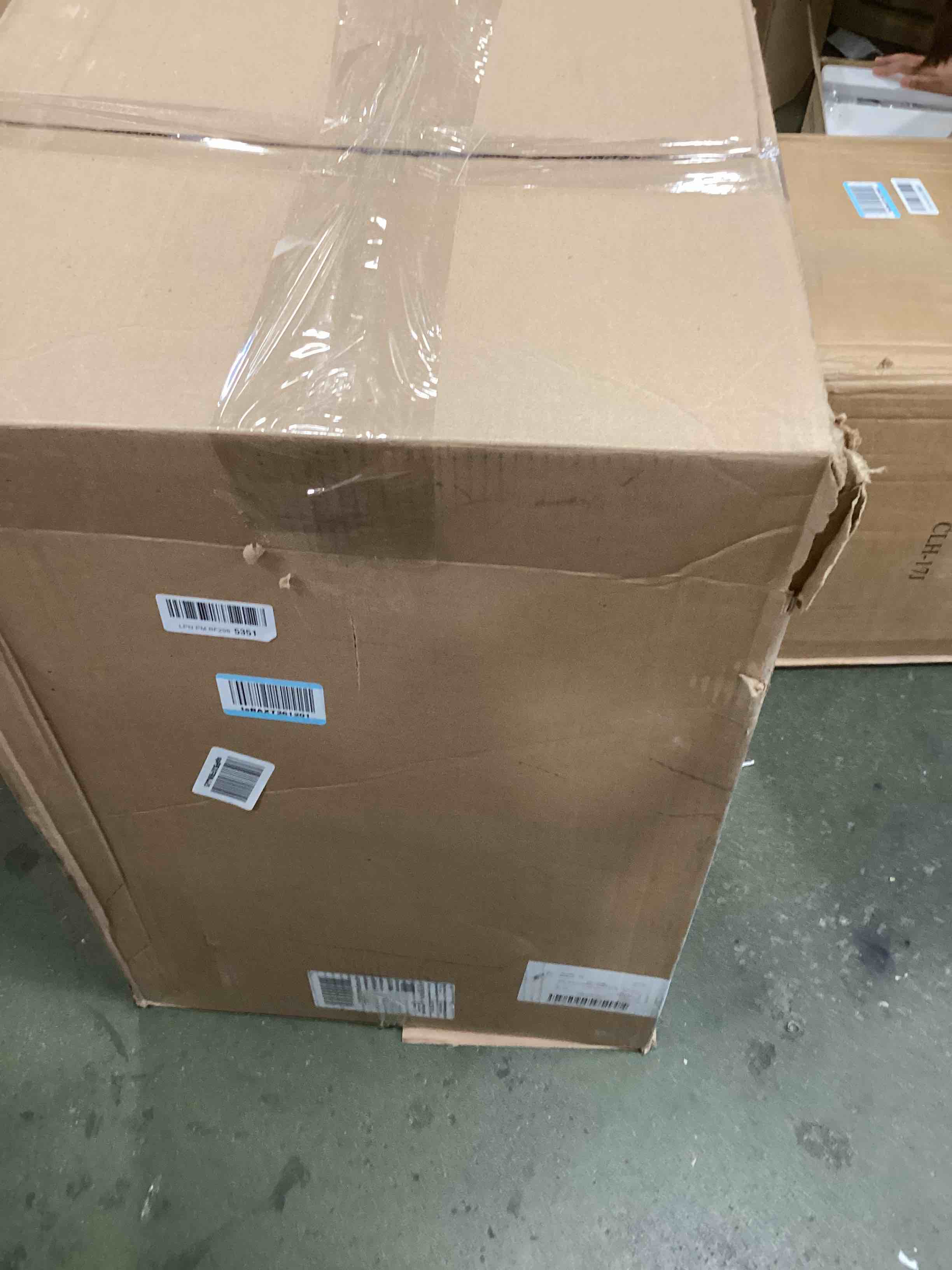 https://s3.amazonaws.com/lotting-images-prod/bidfta/TEA0020422_1724784129725.jpeg