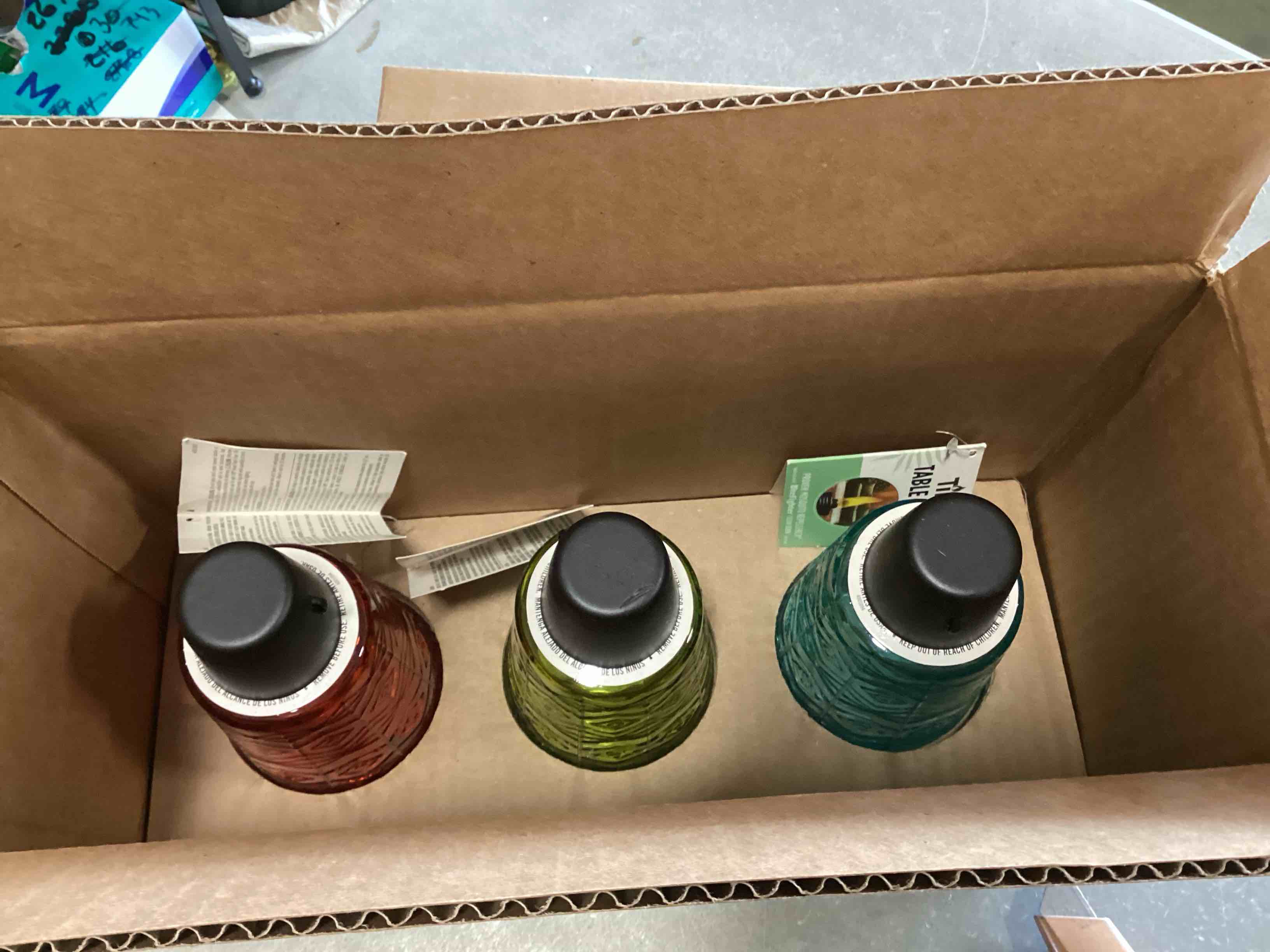 https://s3.amazonaws.com/lotting-images-prod/bidfta/TEA0023811_1723639612218.jpeg