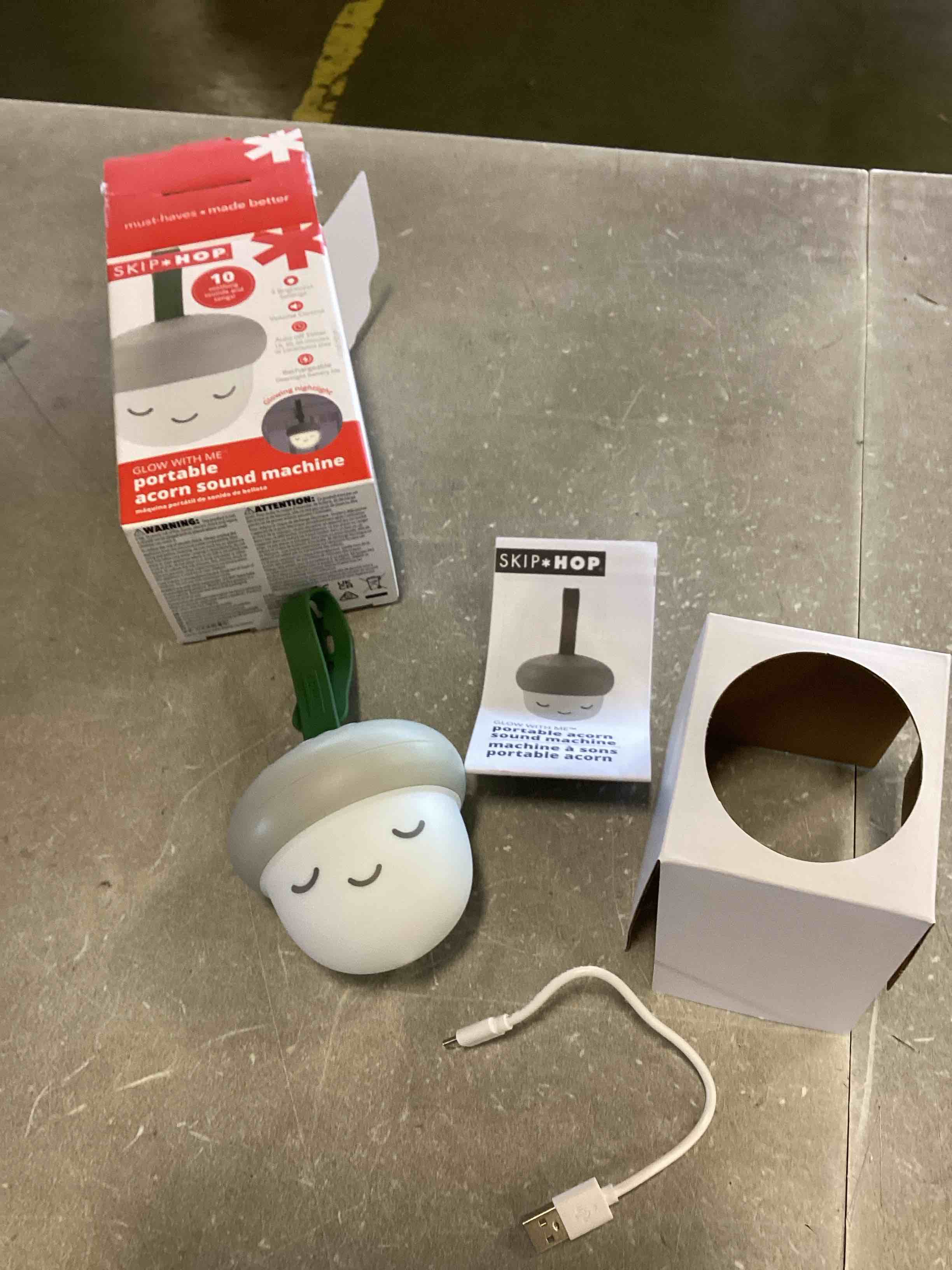https://s3.amazonaws.com/lotting-images-prod/bidfta/TEA0023888_1723649667469.jpeg