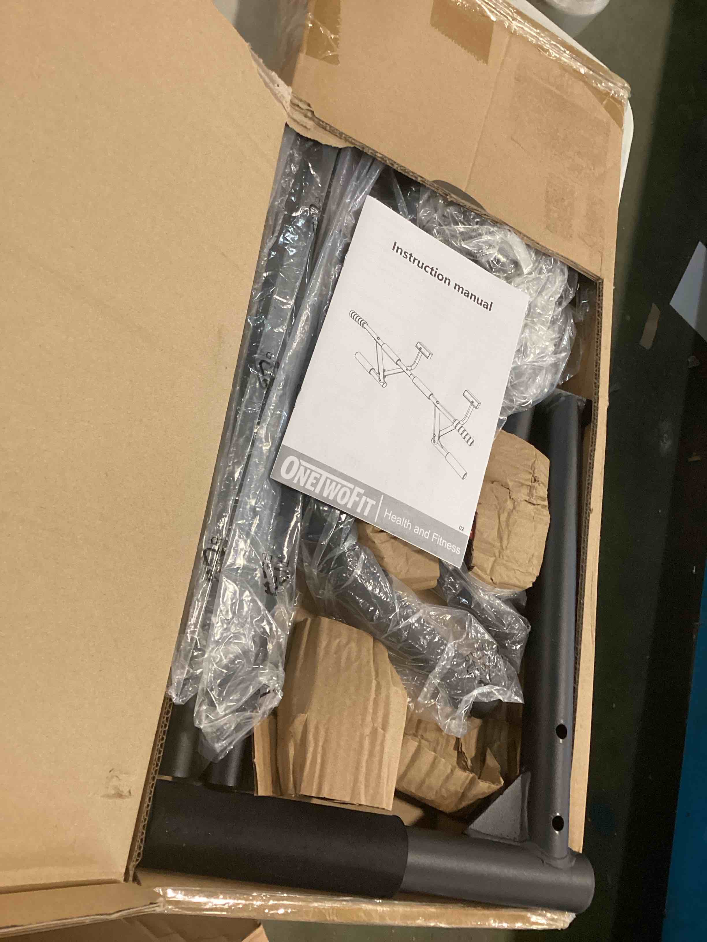 https://s3.amazonaws.com/lotting-images-prod/bidfta/TEA0026245_1725462770971.jpeg