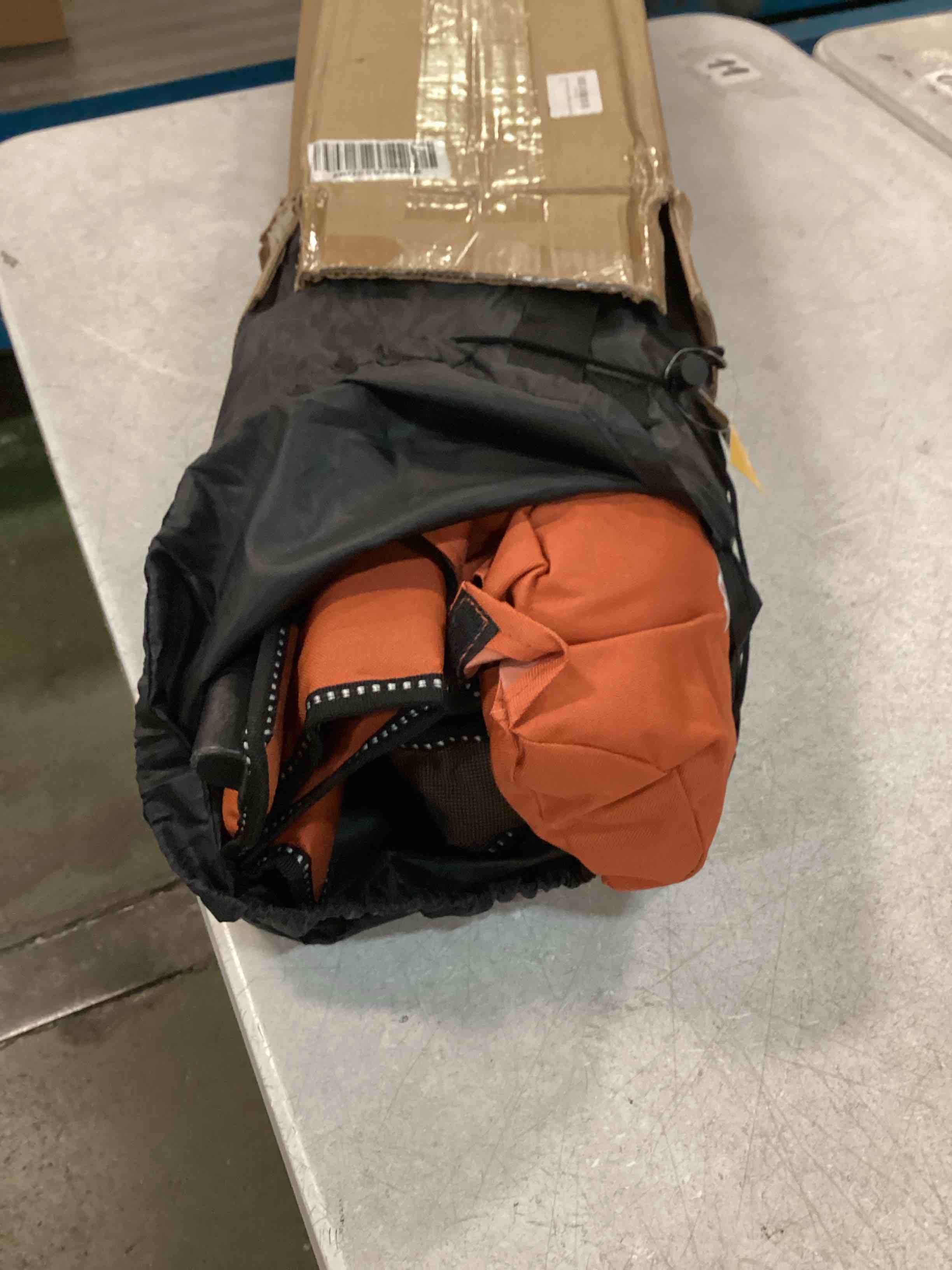 https://s3.amazonaws.com/lotting-images-prod/bidfta/TEA0026420_1725420293452.jpeg