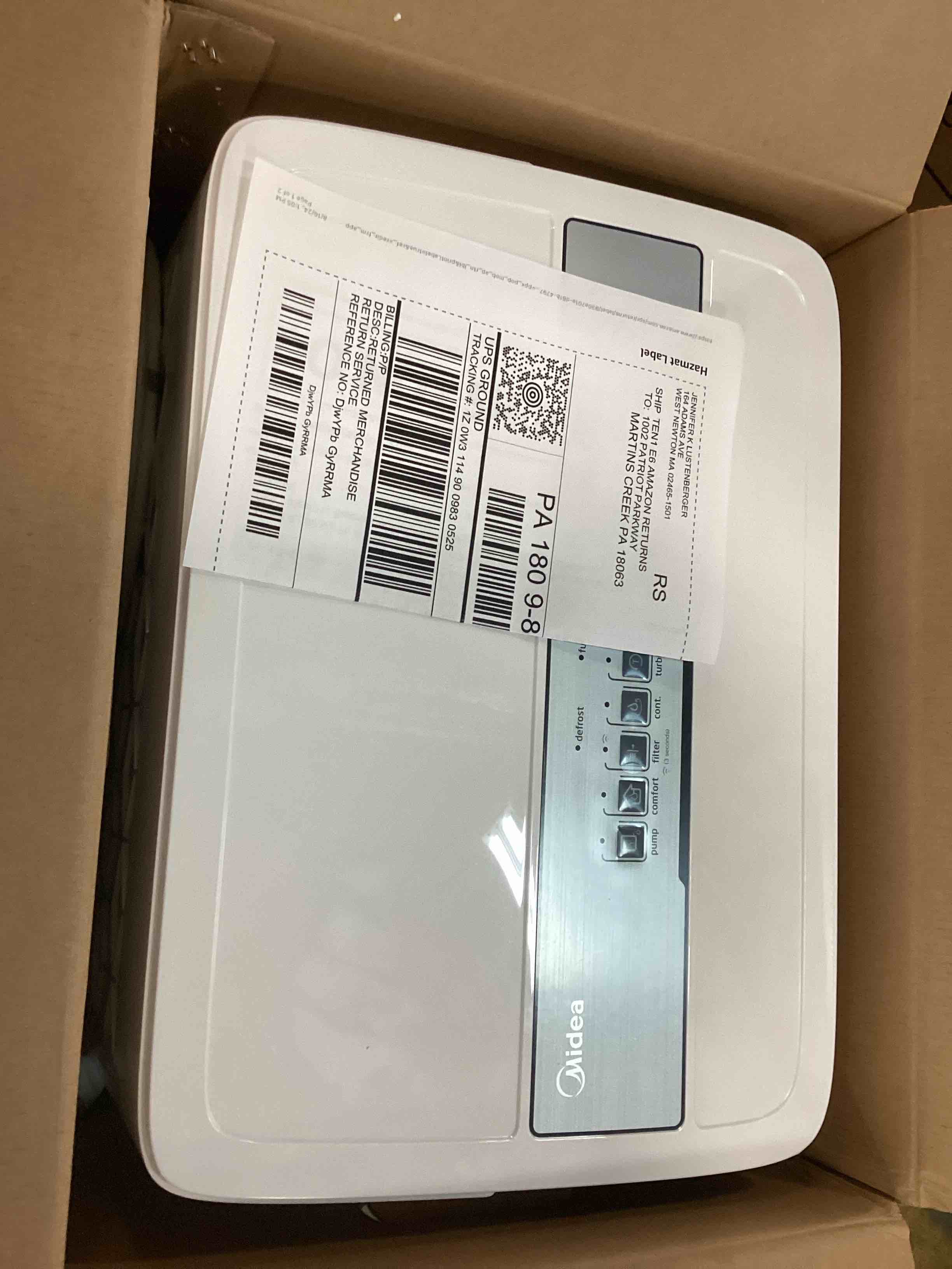 https://s3.amazonaws.com/lotting-images-prod/bidfta/TEA0026640_1725388616305.jpeg
