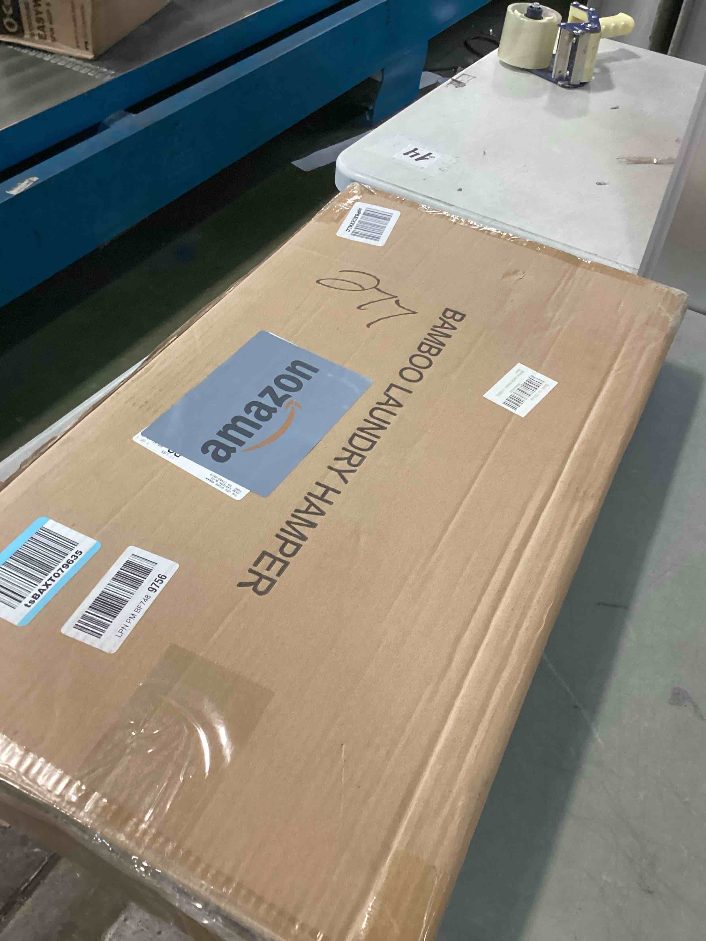 https://s3.amazonaws.com/lotting-images-prod/bidfta/TEA0026714_1725379811131.jpeg