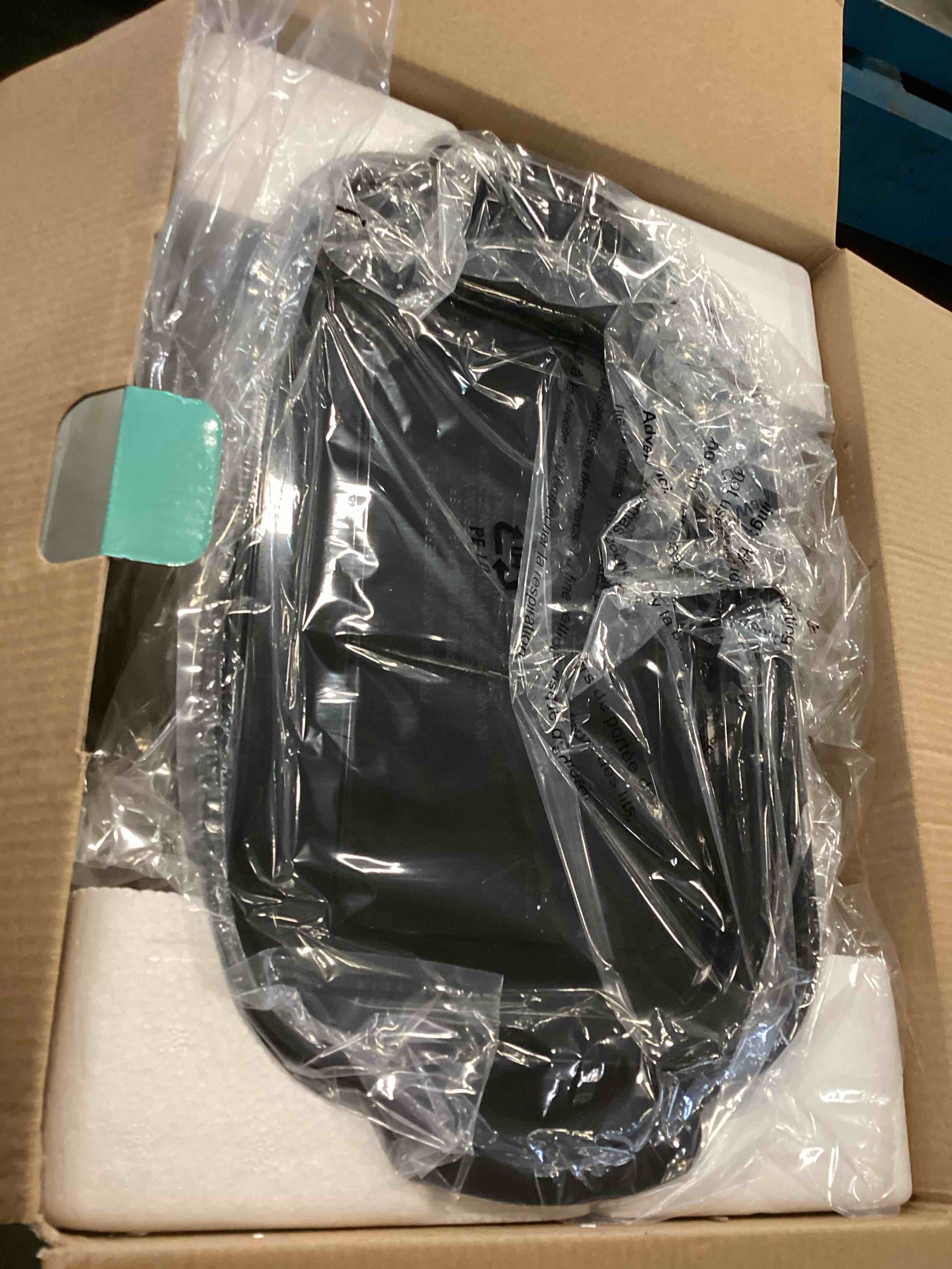 https://s3.amazonaws.com/lotting-images-prod/bidfta/TEA0026718_1725379993322.jpeg