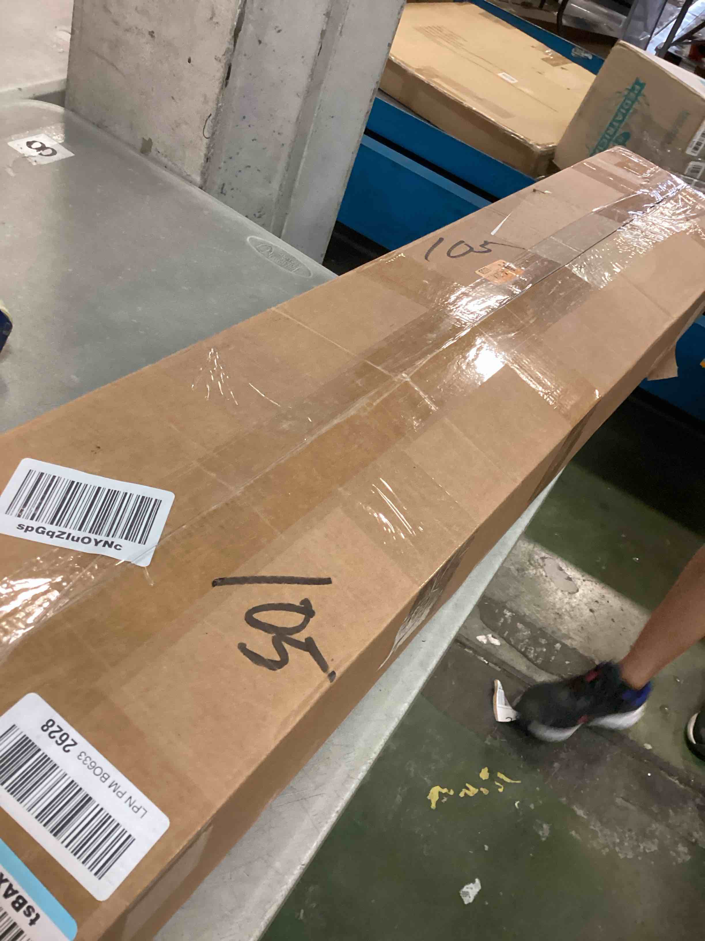 https://s3.amazonaws.com/lotting-images-prod/bidfta/TEA0026967_1725031117077.jpeg