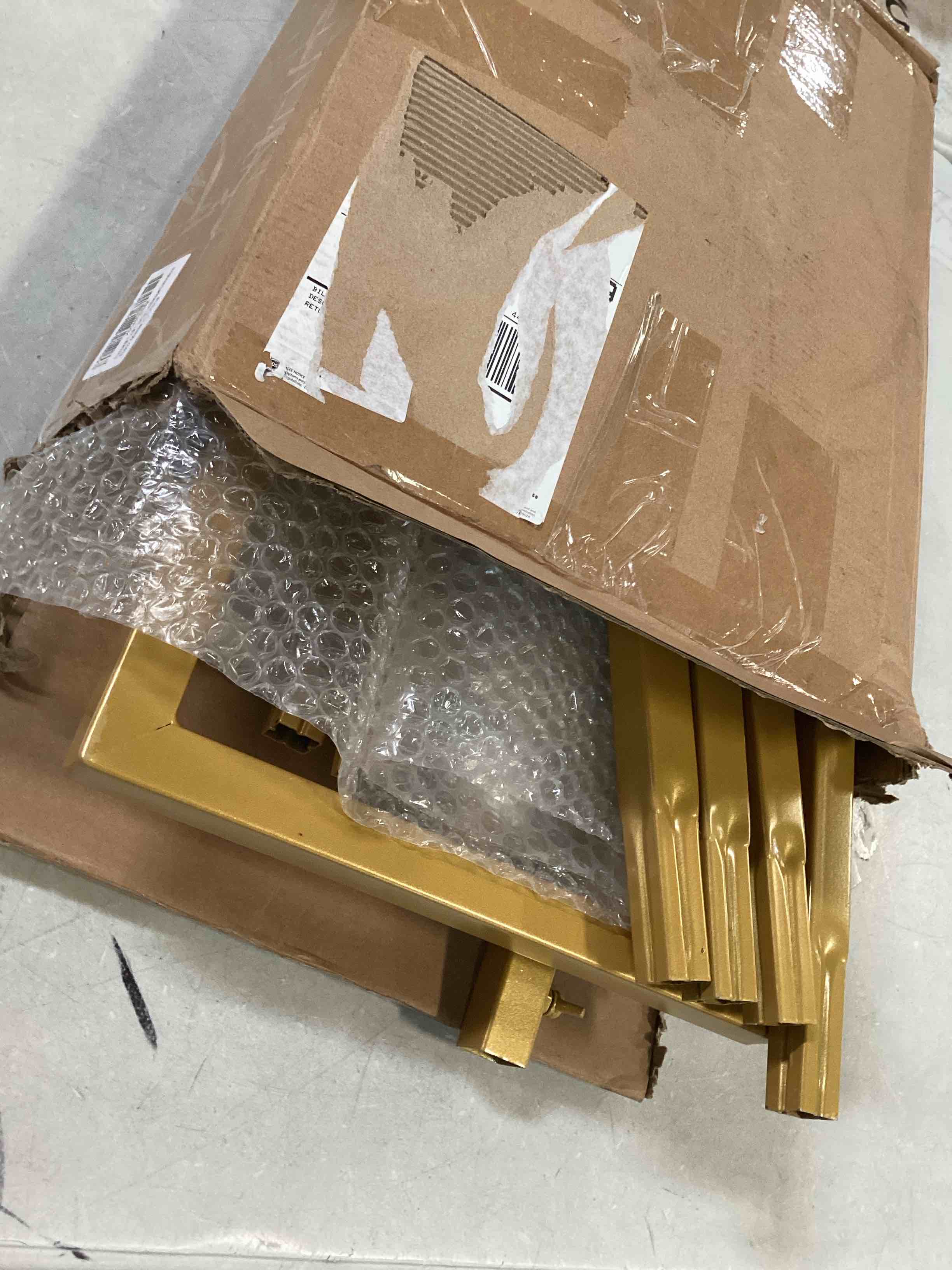 https://s3.amazonaws.com/lotting-images-prod/bidfta/TEA0027336_1724868157674.jpeg