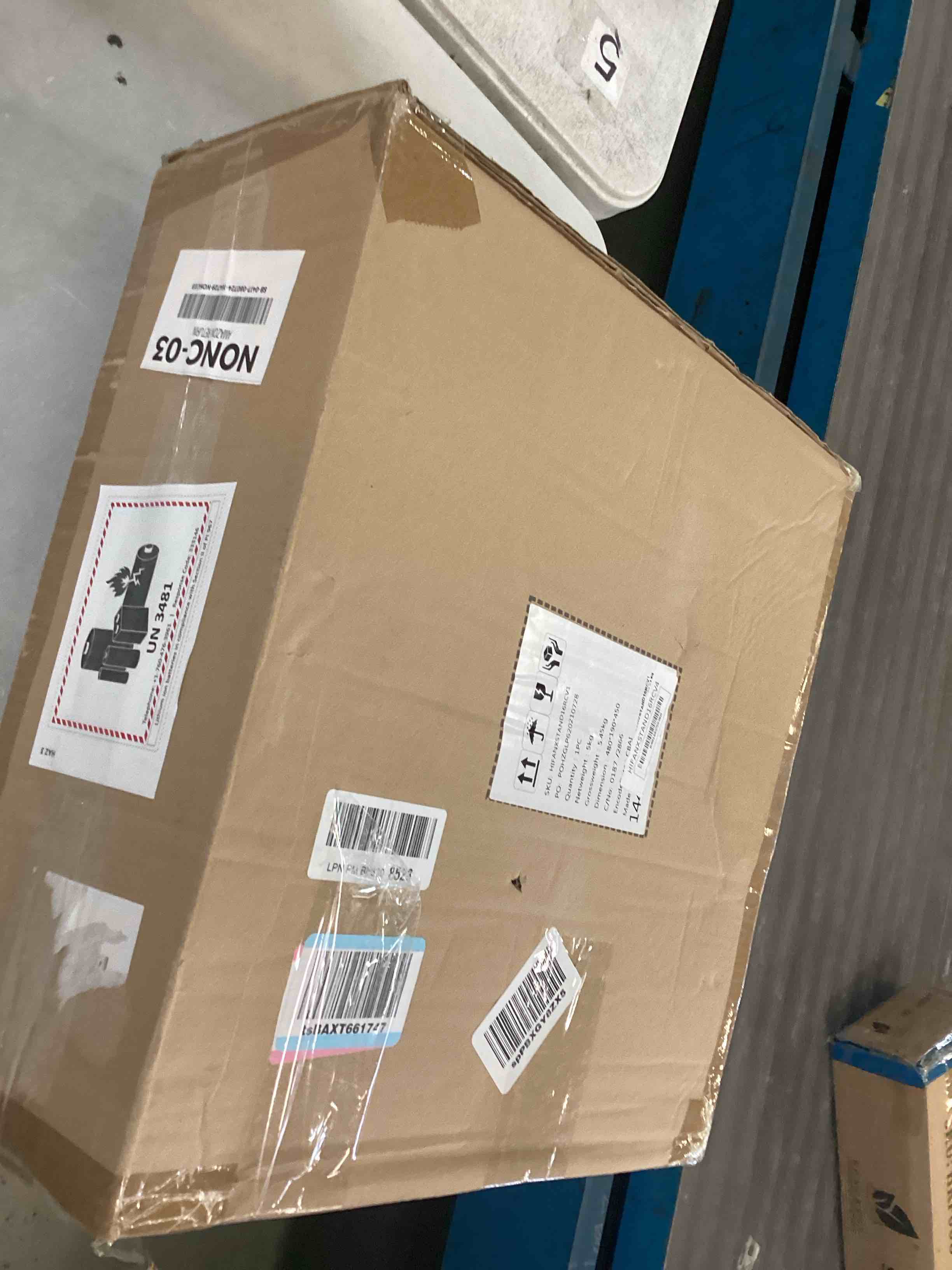 https://s3.amazonaws.com/lotting-images-prod/bidfta/TEA0027426_1724857636106.jpeg
