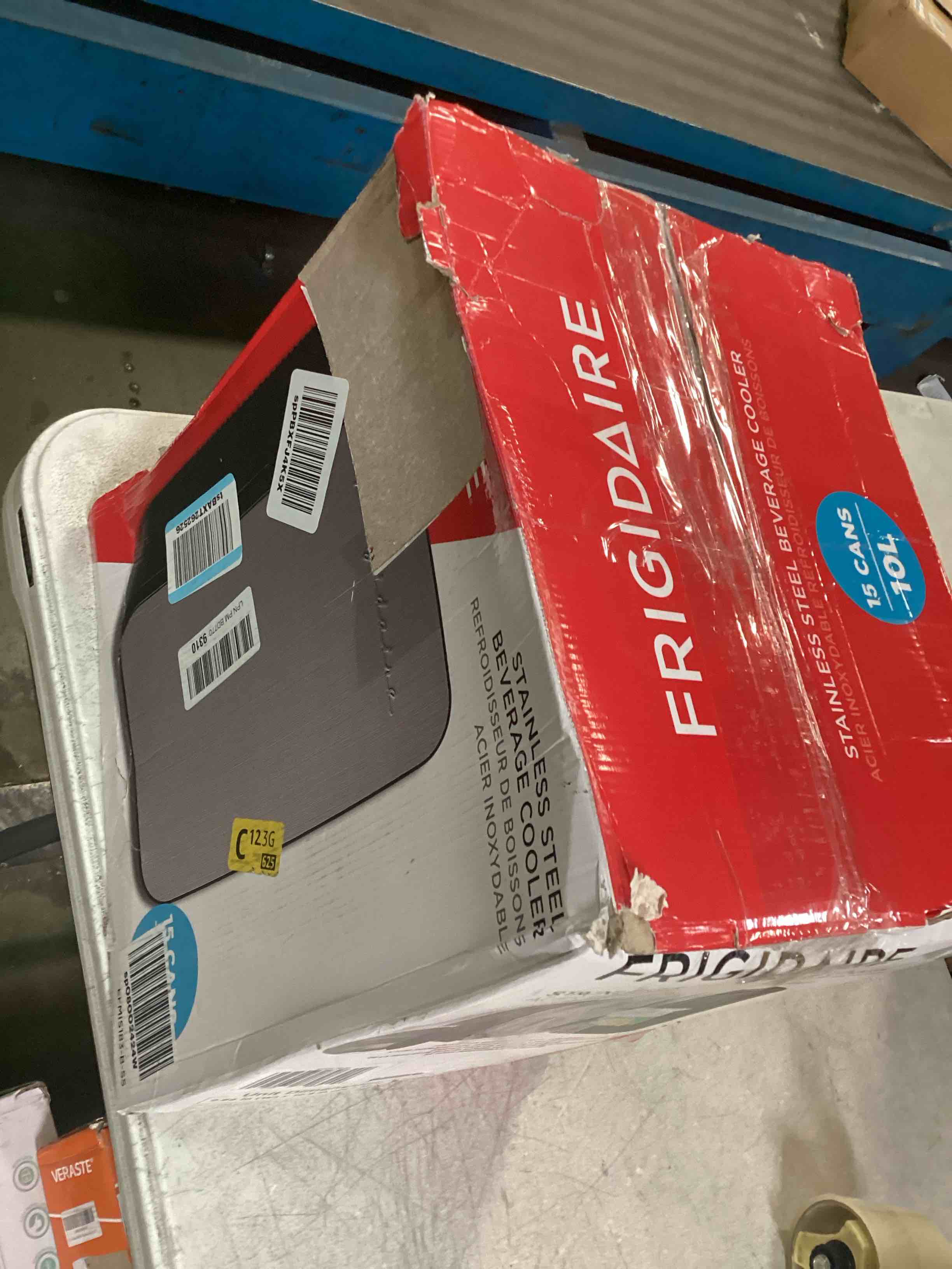 https://s3.amazonaws.com/lotting-images-prod/bidfta/TEA0027601_1724774330632.jpeg