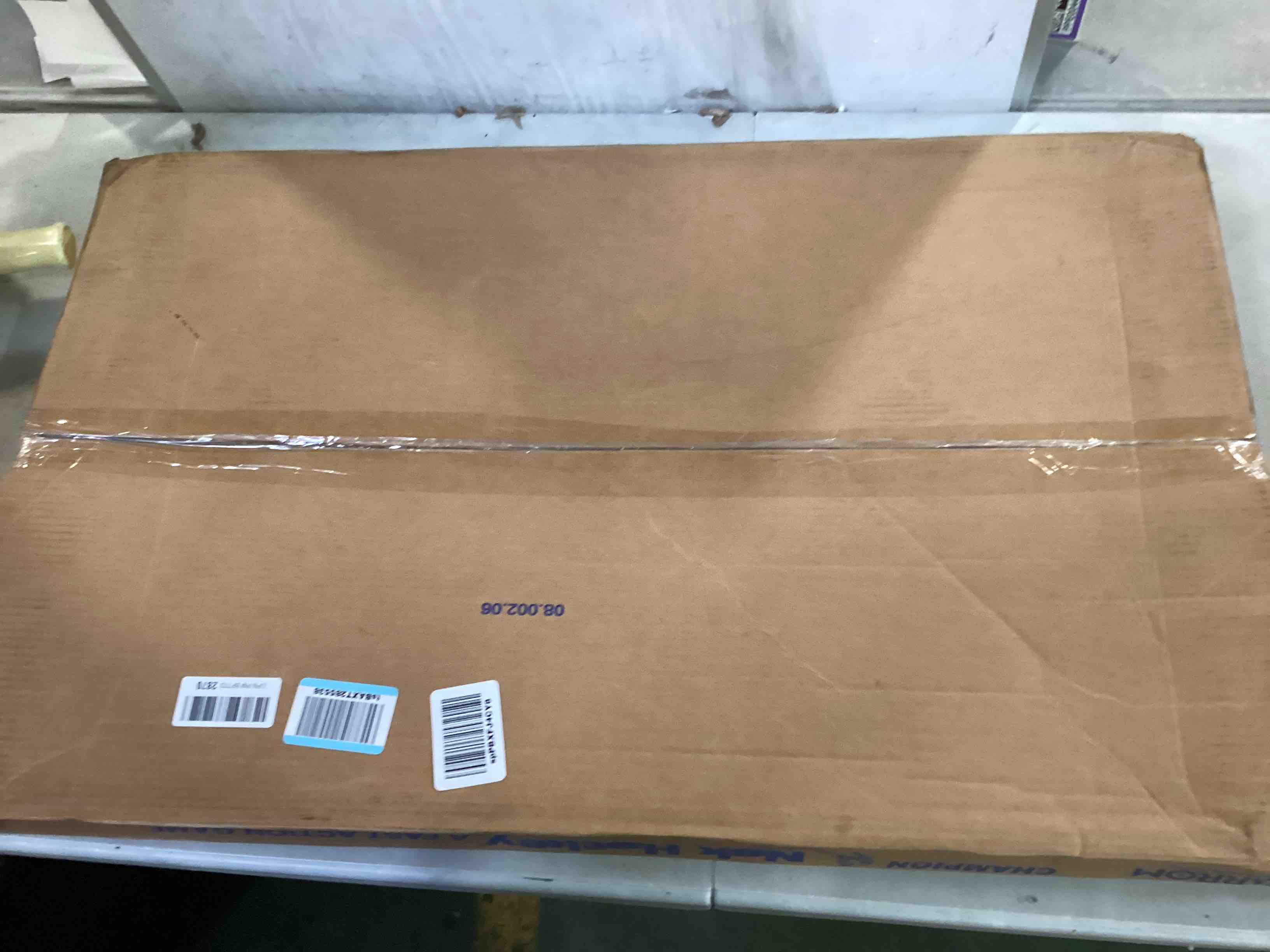 https://s3.amazonaws.com/lotting-images-prod/bidfta/TEA0028228_1724269483737.jpeg
