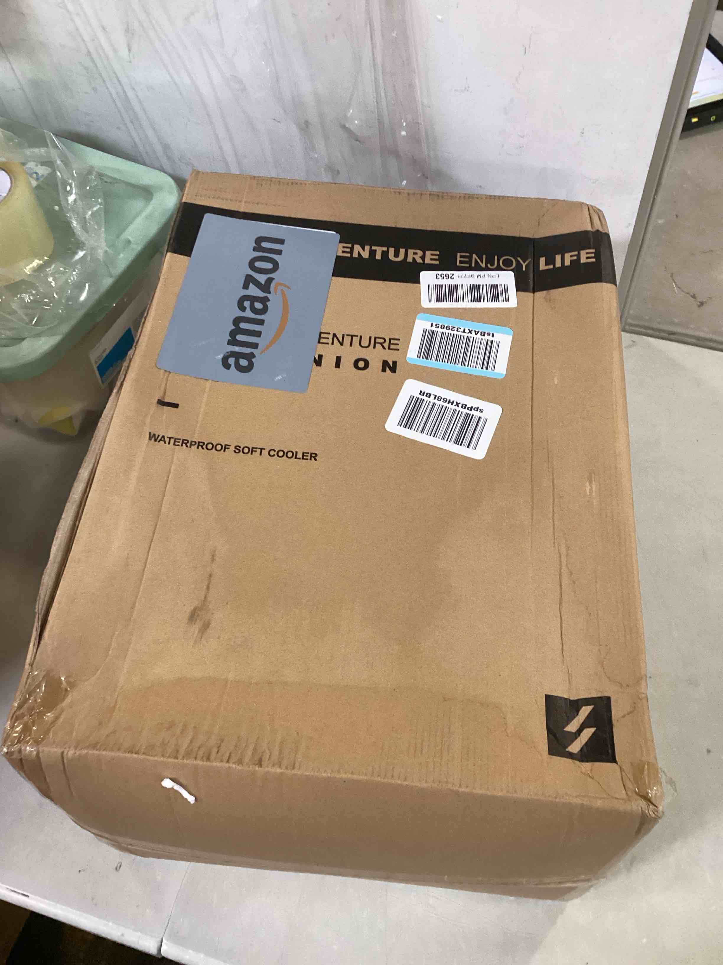 https://s3.amazonaws.com/lotting-images-prod/bidfta/TEA0028350_1724256277974.jpeg