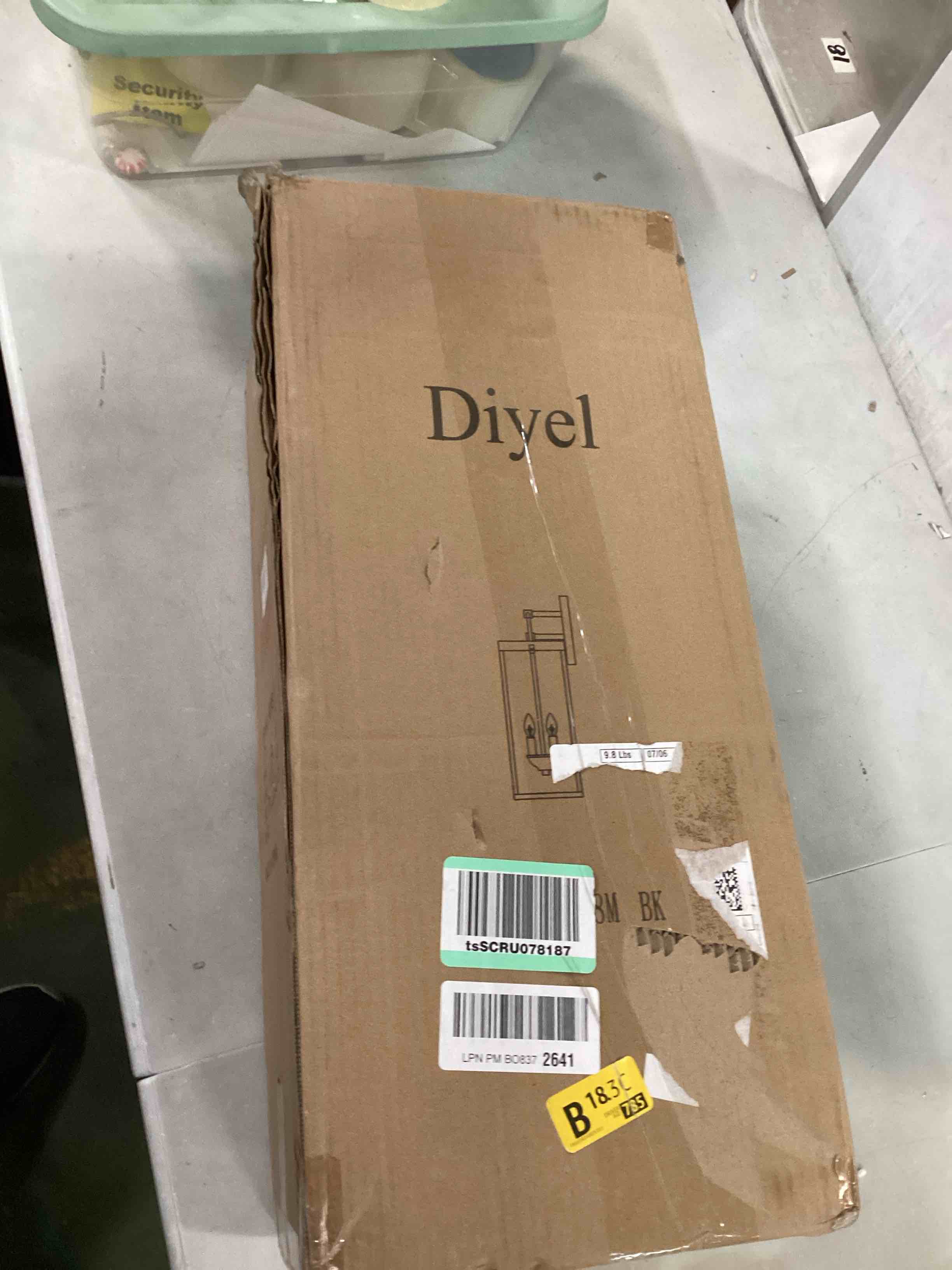 https://s3.amazonaws.com/lotting-images-prod/bidfta/TEA0028440_1724244127286.jpeg