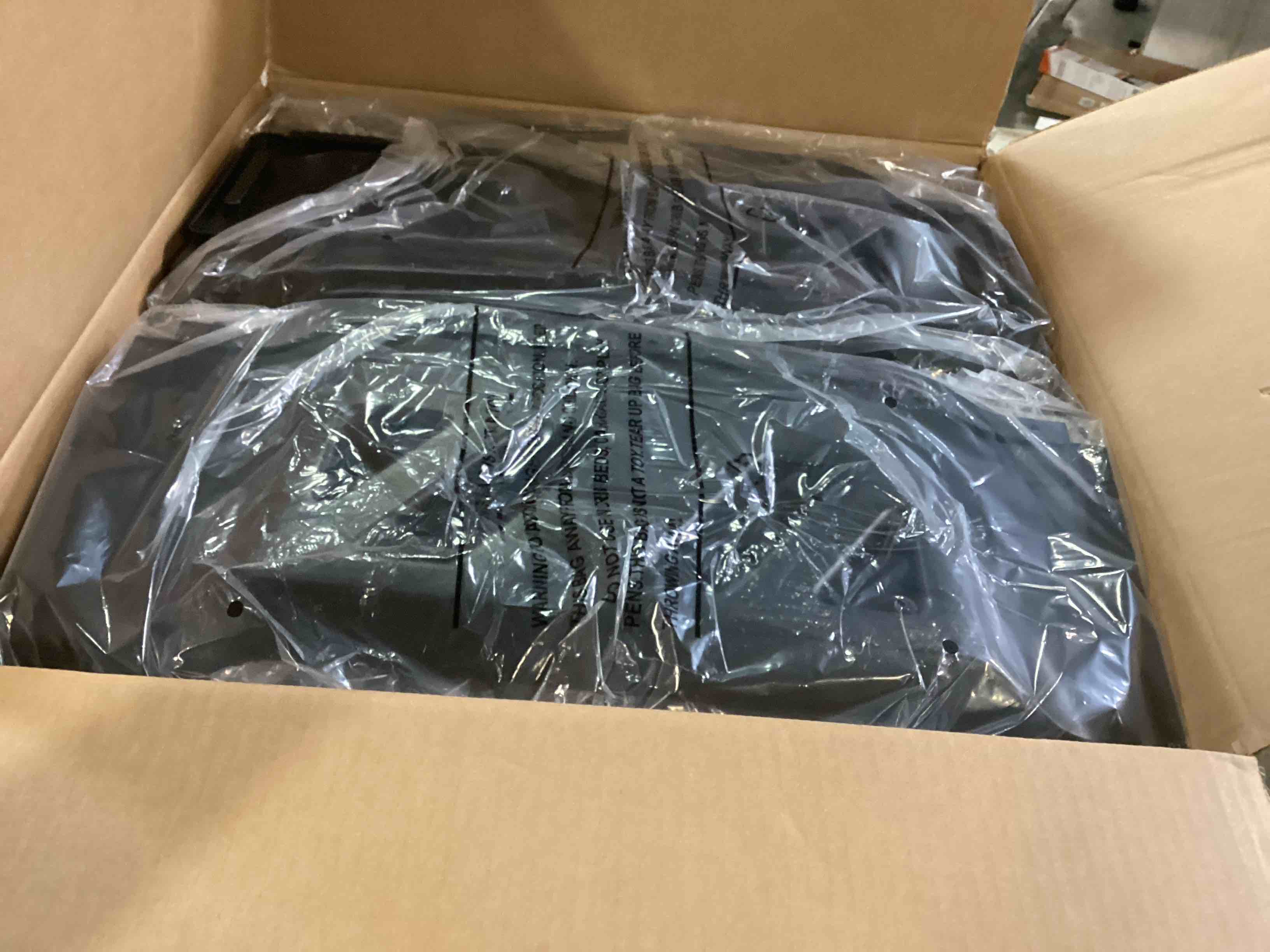https://s3.amazonaws.com/lotting-images-prod/bidfta/TEA0028547_1724171516276.jpeg