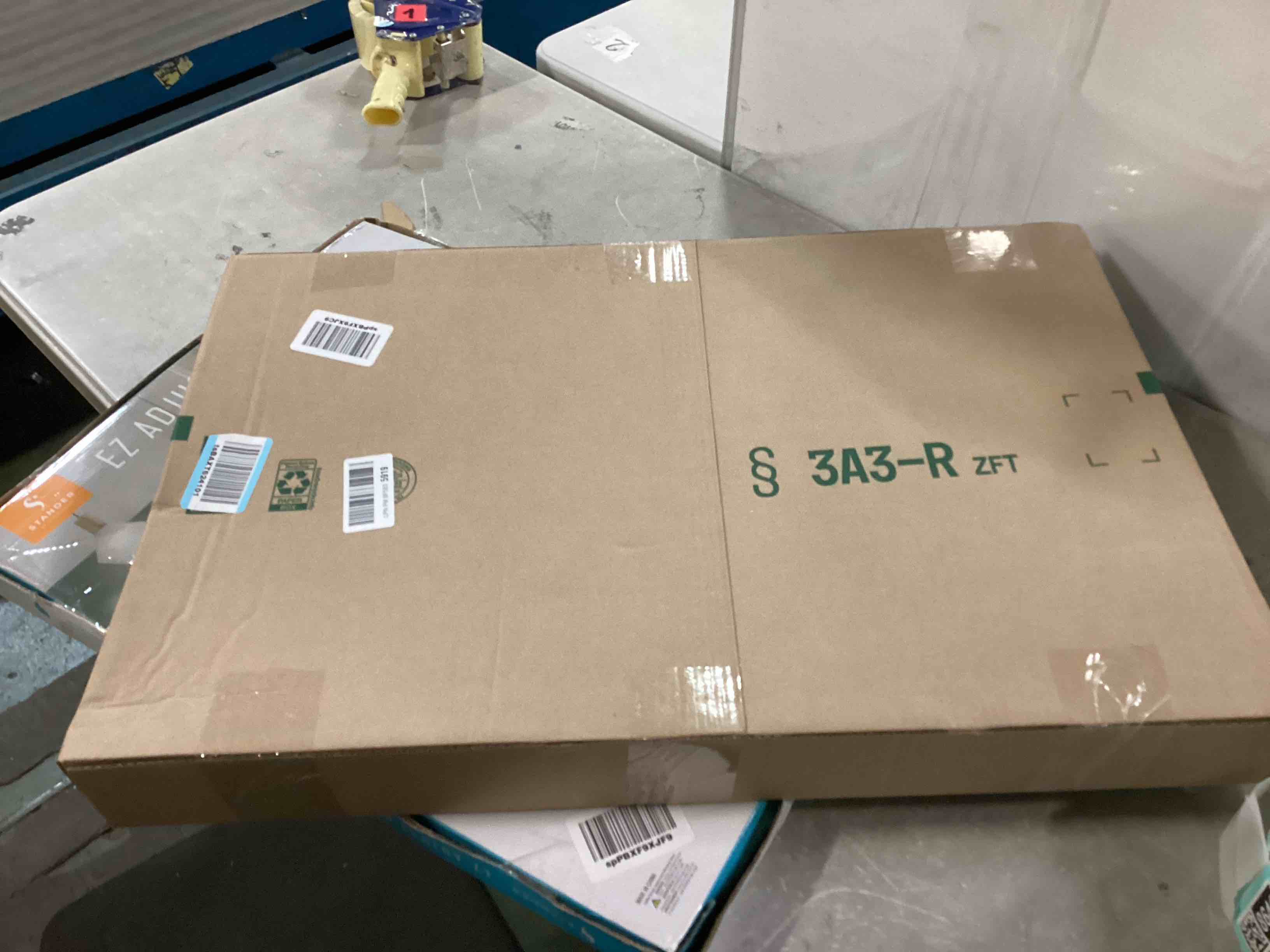 https://s3.amazonaws.com/lotting-images-prod/bidfta/TEA0028646_1724158631507.jpeg