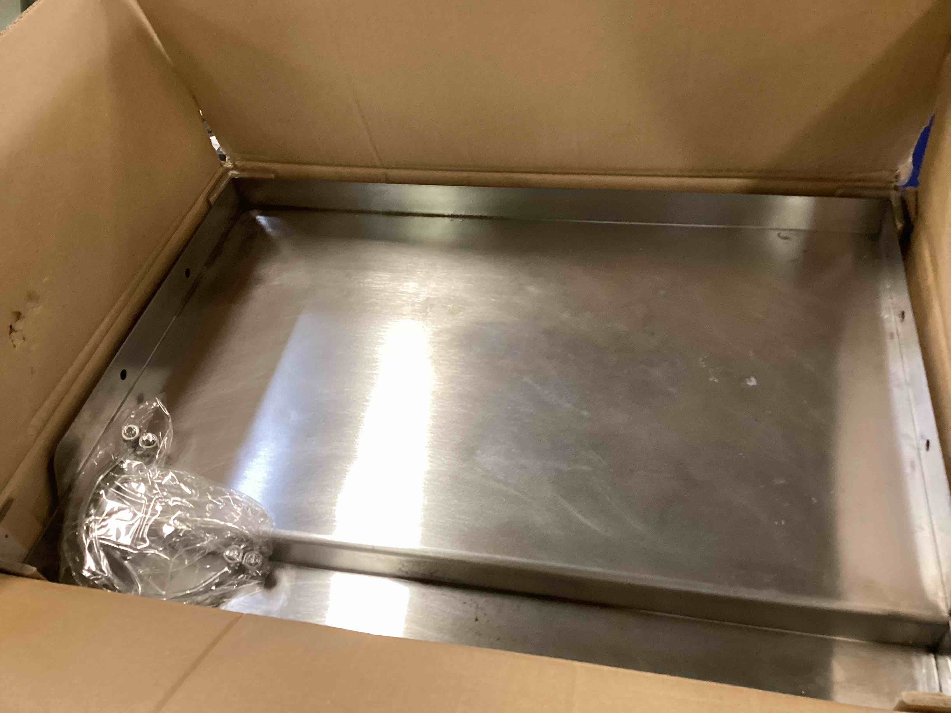 https://s3.amazonaws.com/lotting-images-prod/bidfta/TEA0028697_1724095810214.jpeg