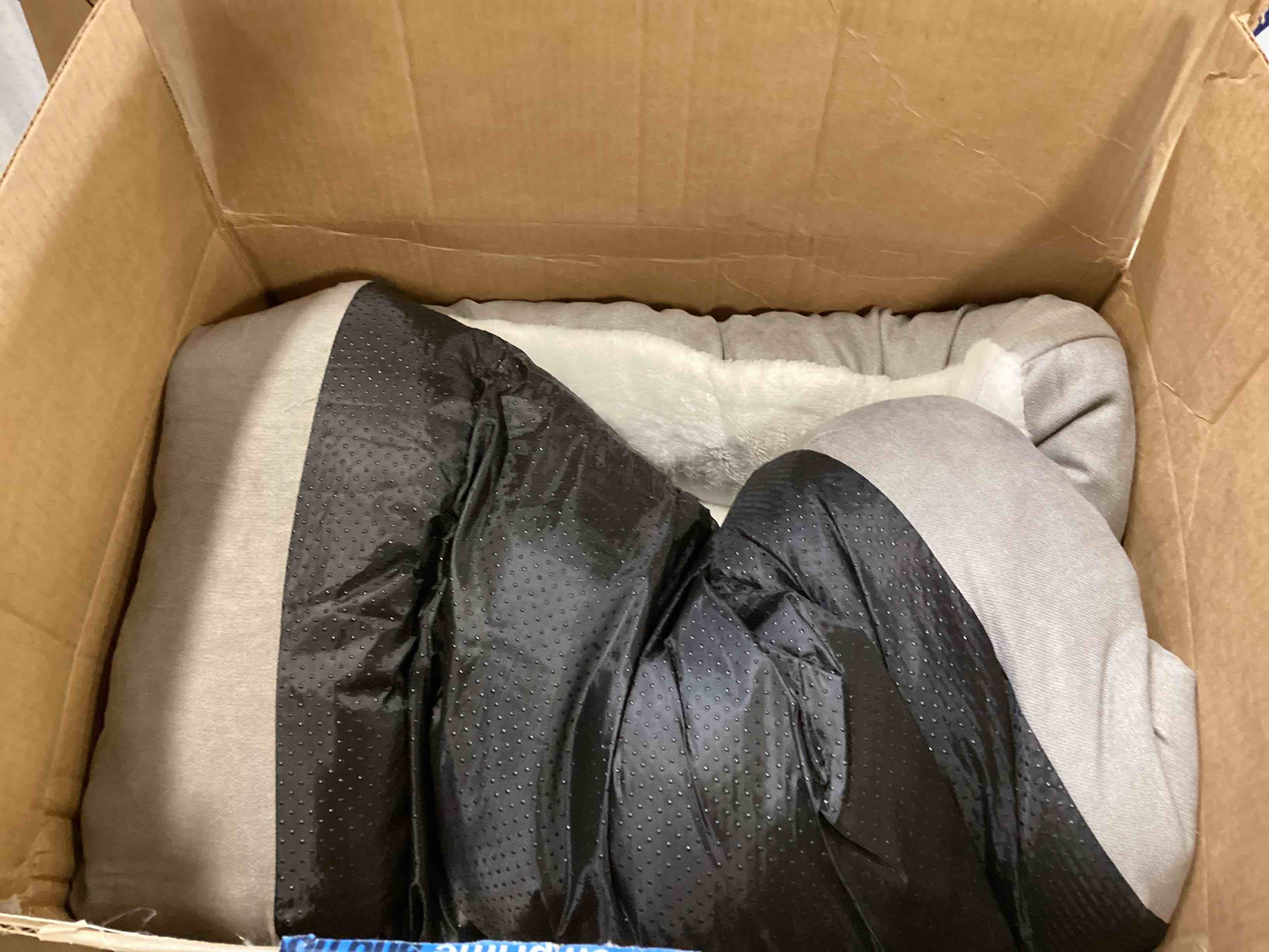 https://s3.amazonaws.com/lotting-images-prod/bidfta/TEA0028746_1724089838665.jpeg