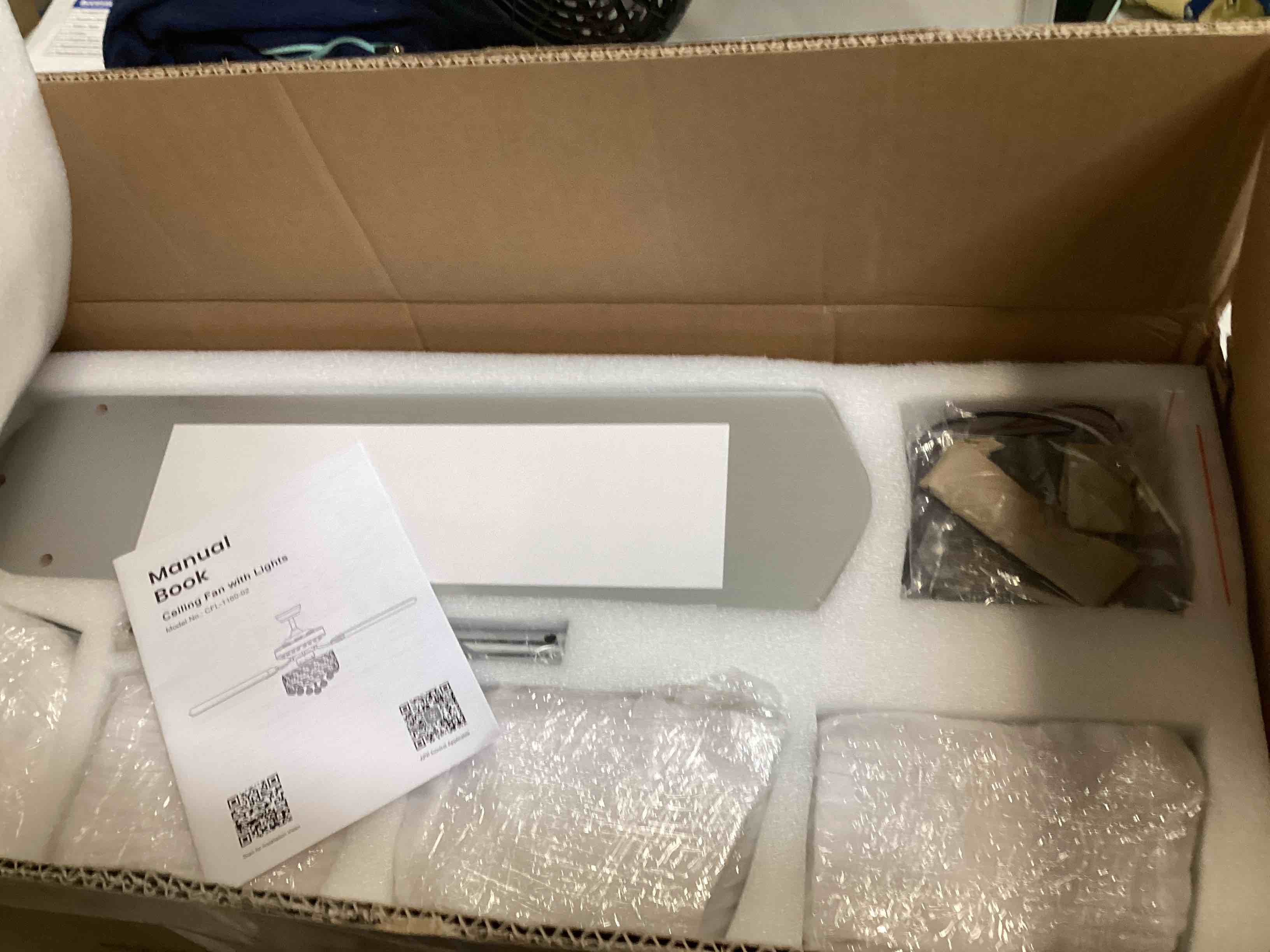 https://s3.amazonaws.com/lotting-images-prod/bidfta/TEA0028965_1723830457999.jpeg