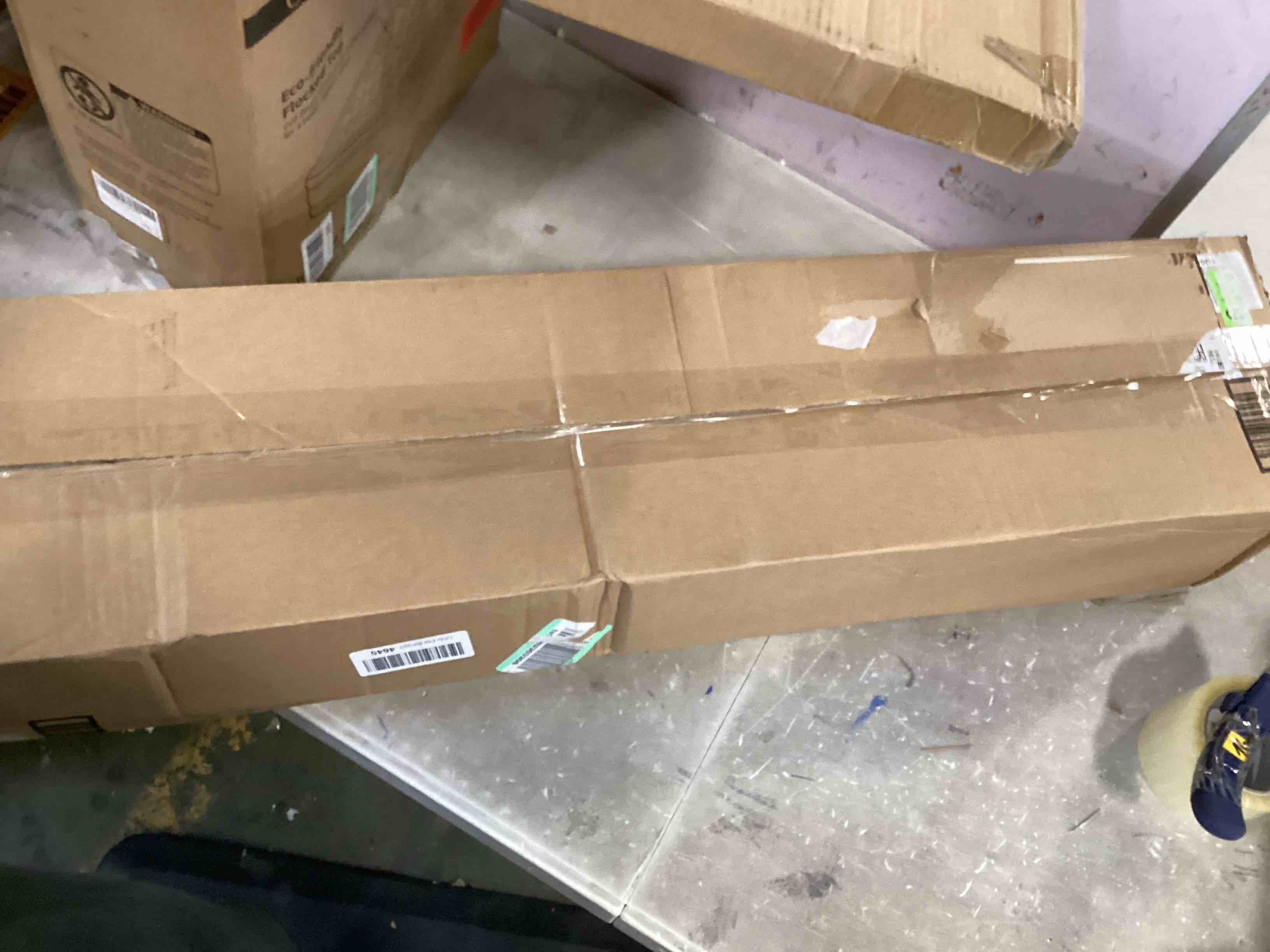 https://s3.amazonaws.com/lotting-images-prod/bidfta/TEA0029127_1723752665483.jpeg