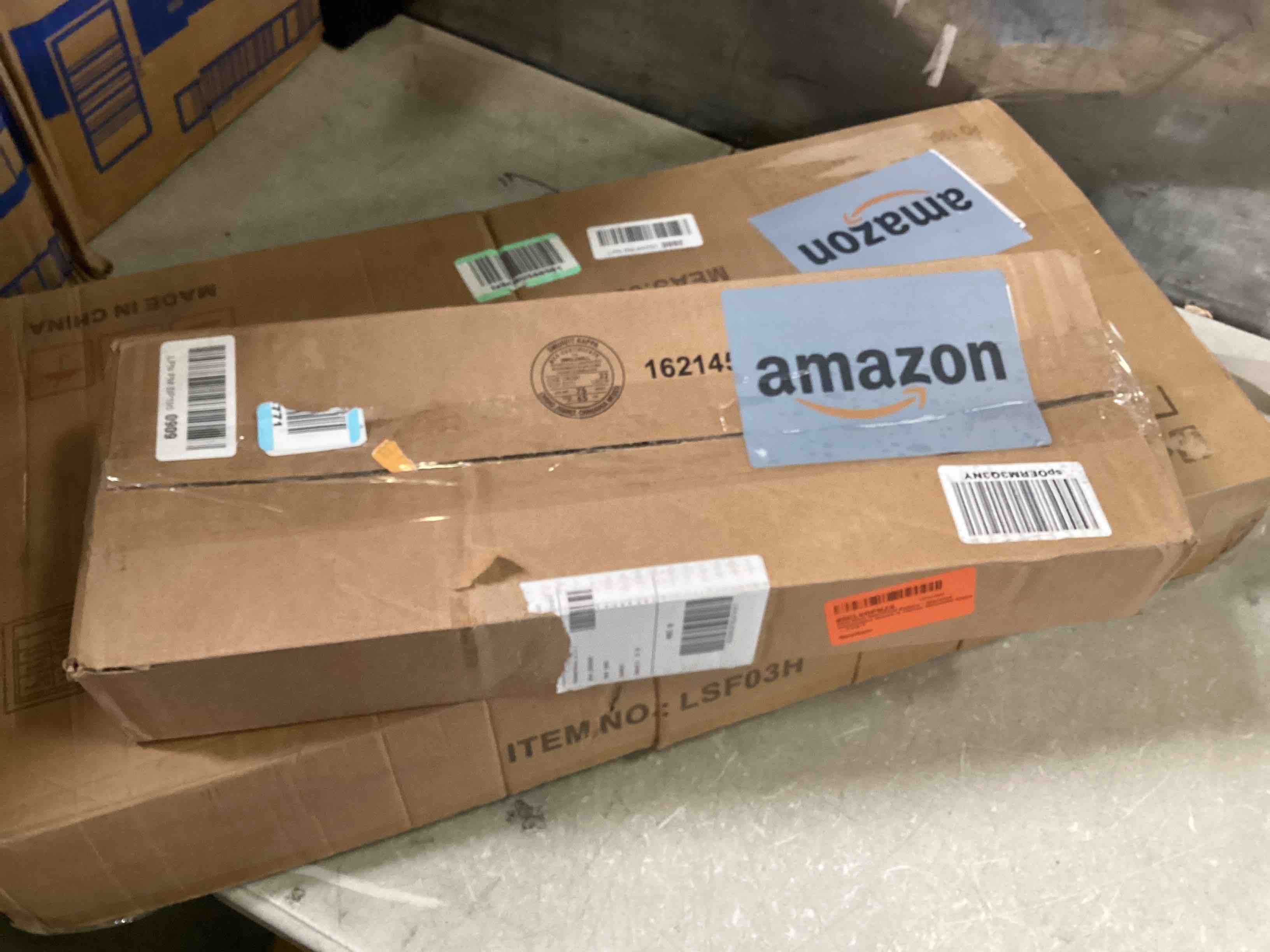 https://s3.amazonaws.com/lotting-images-prod/bidfta/TEA0029933_1723473703907.jpeg
