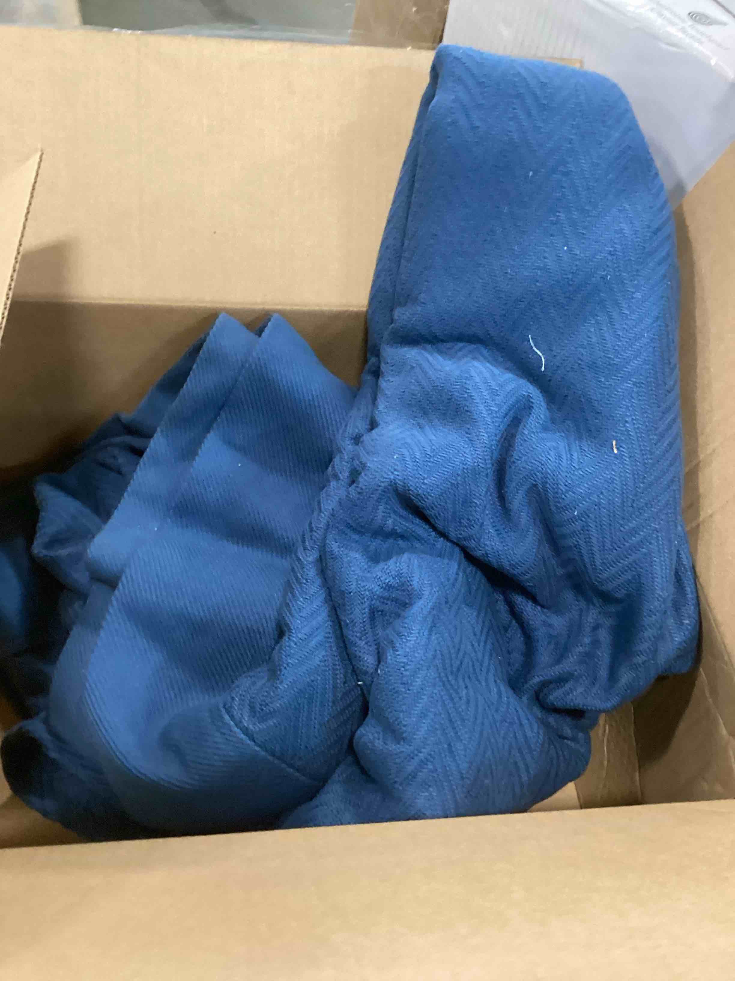 https://s3.amazonaws.com/lotting-images-prod/bidfta/TEA0034229_1724356241351.jpeg