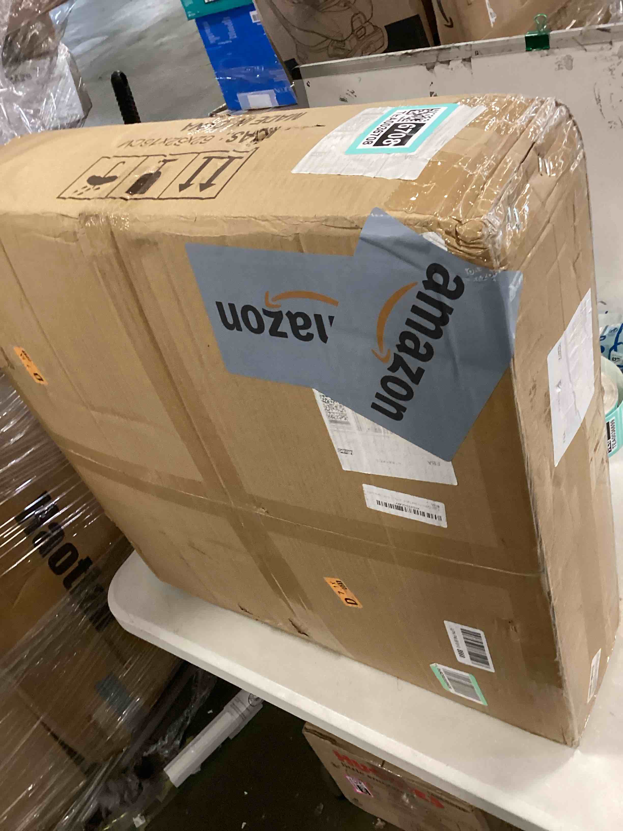 https://s3.amazonaws.com/lotting-images-prod/bidfta/TEA0036708_1723649608090.jpeg