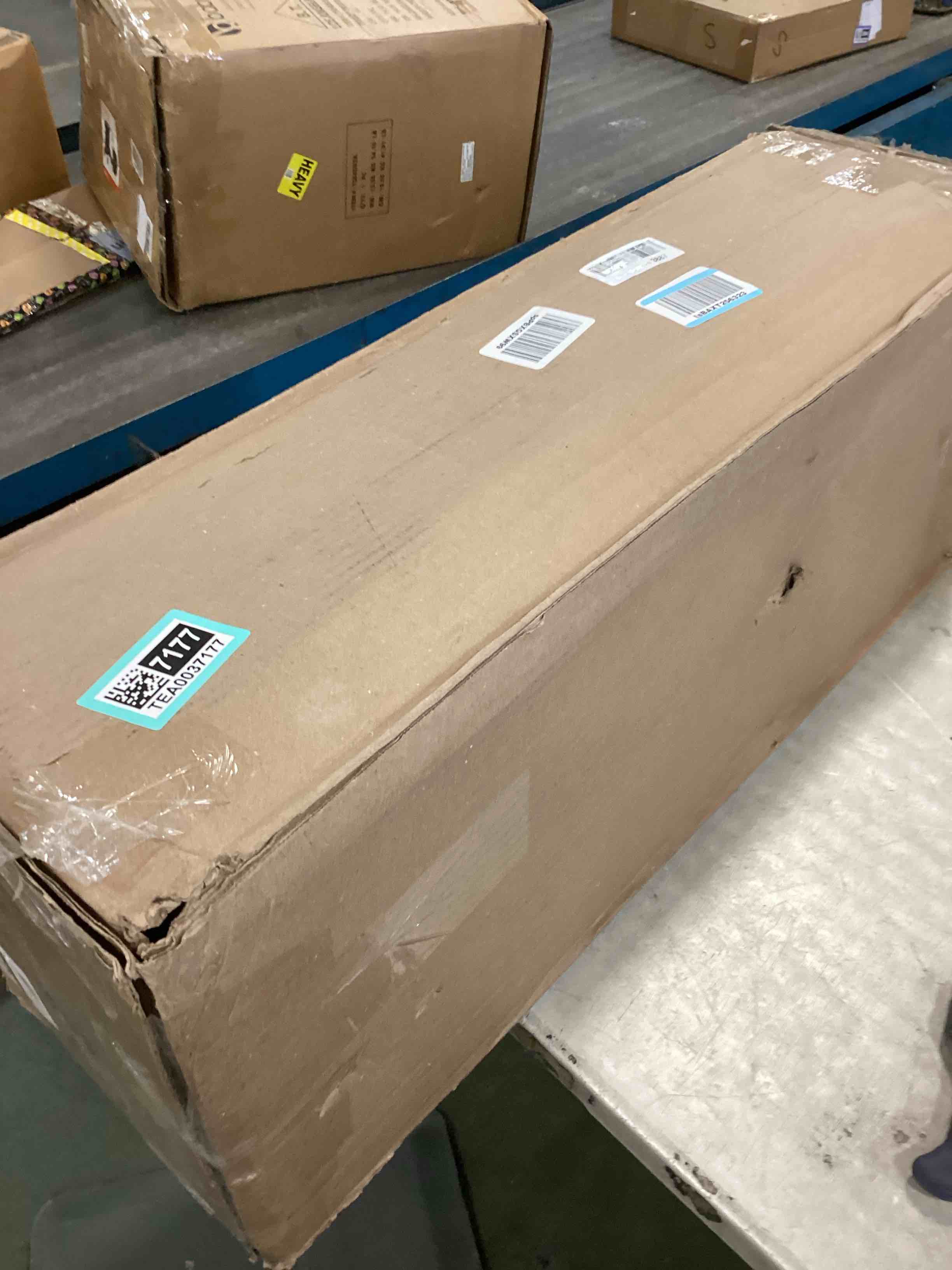 https://s3.amazonaws.com/lotting-images-prod/bidfta/TEA0037177_1723477857422.jpeg