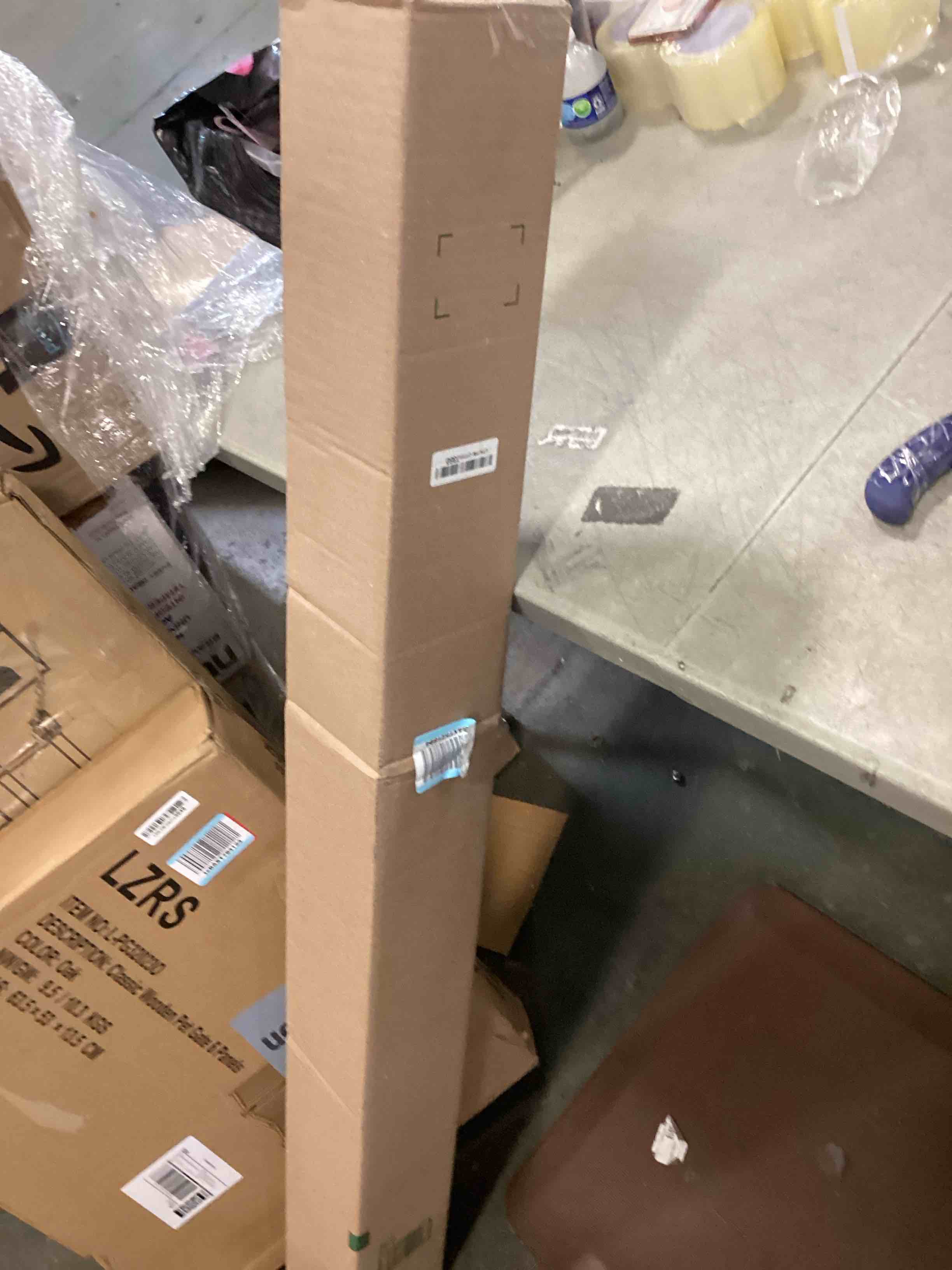 https://s3.amazonaws.com/lotting-images-prod/bidfta/TEA0037375_1723220651737.jpeg