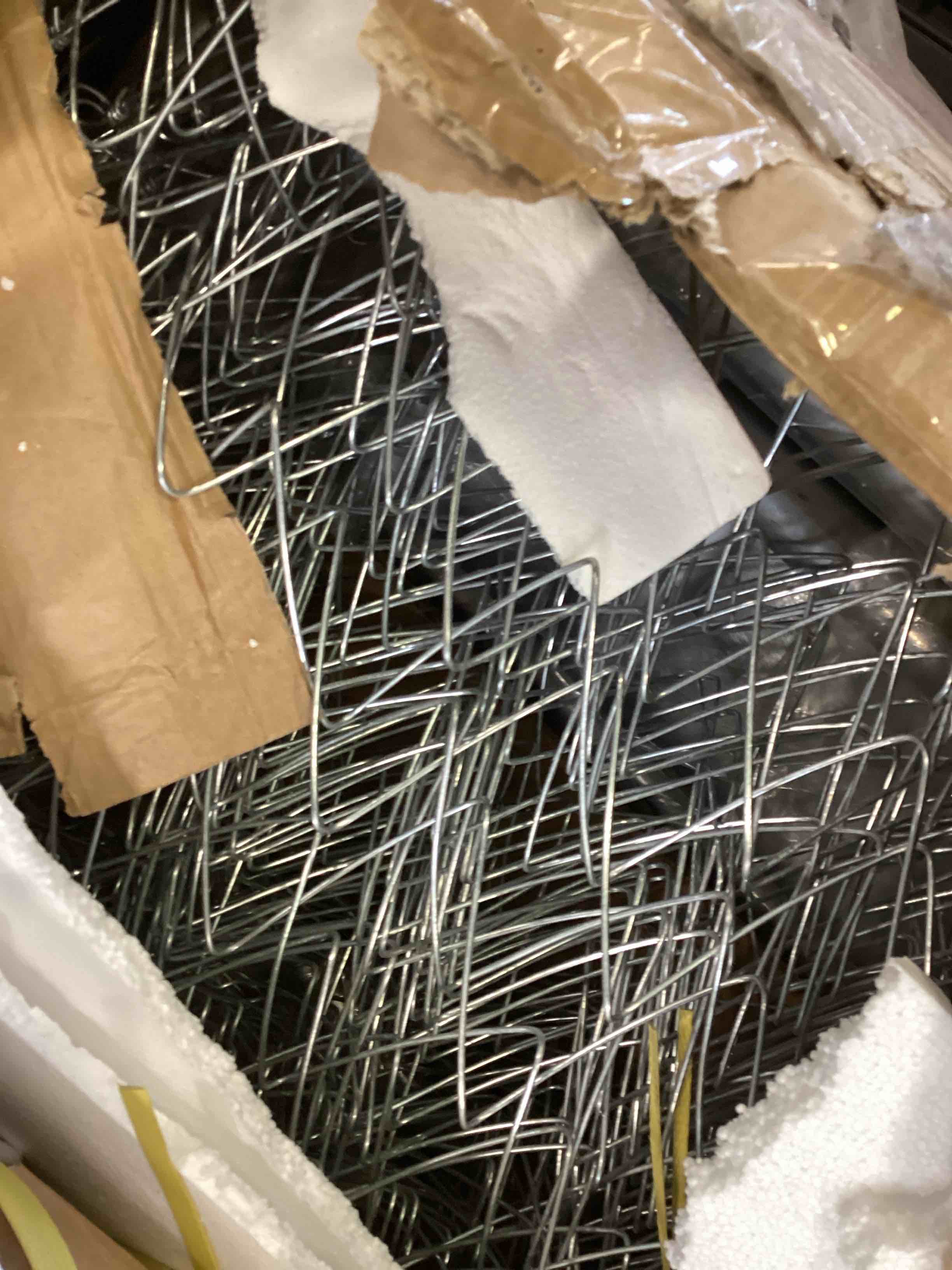 https://s3.amazonaws.com/lotting-images-prod/bidfta/TEA0038352_1724777056795.jpeg
