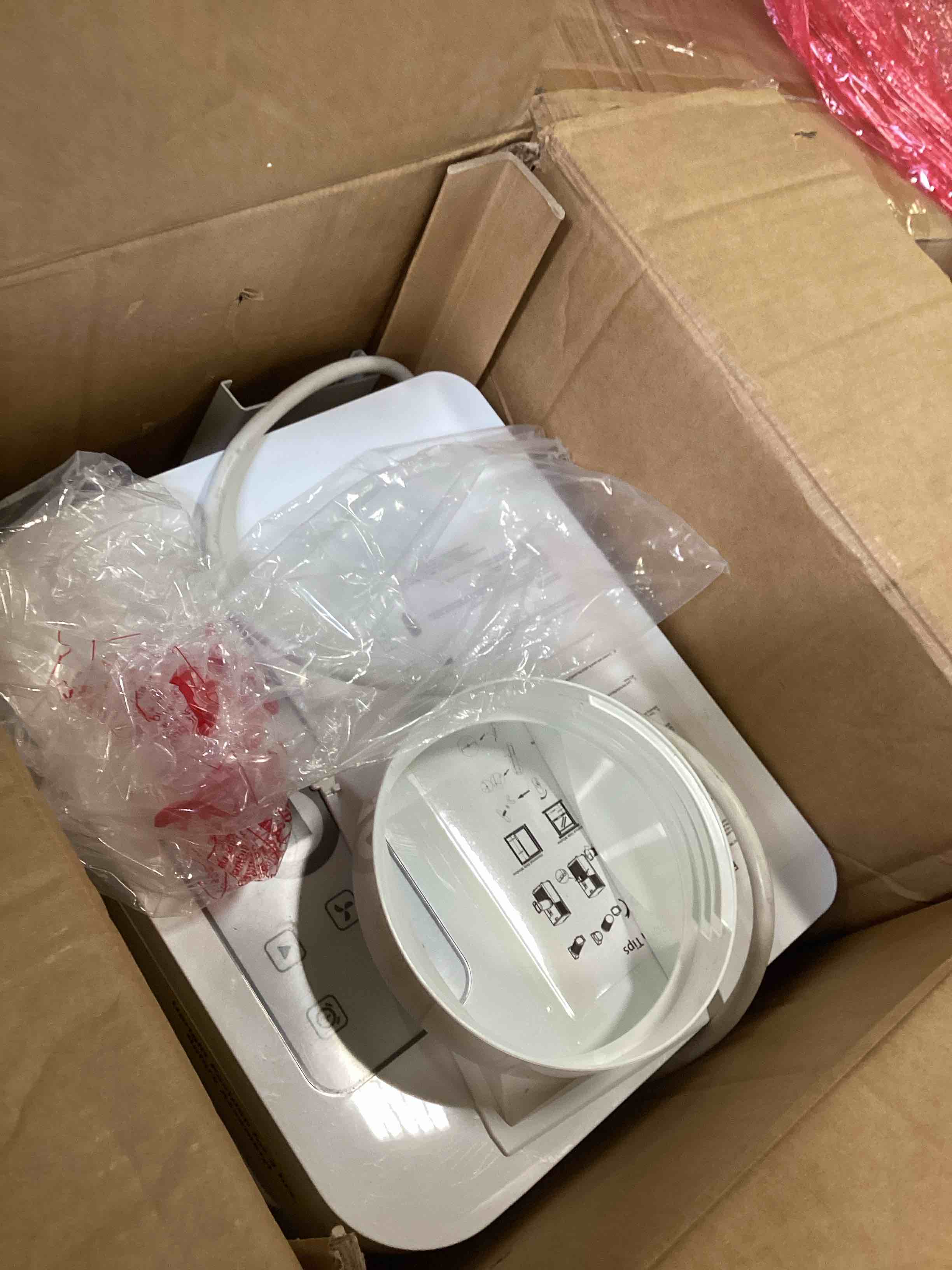 https://s3.amazonaws.com/lotting-images-prod/bidfta/TEA0039017_1724175901521.jpeg