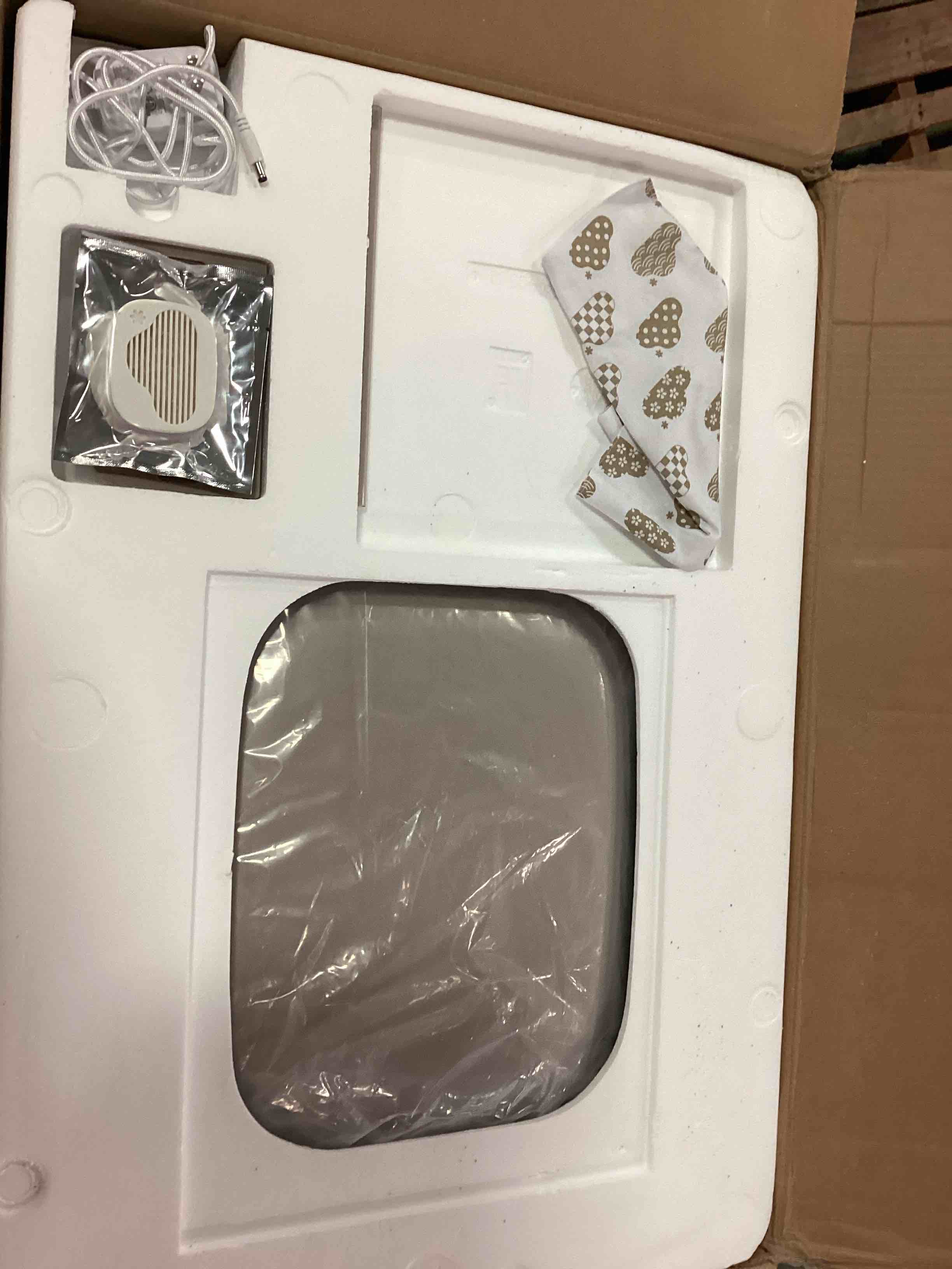 https://s3.amazonaws.com/lotting-images-prod/bidfta/TEA0040645_1723737204277.jpeg