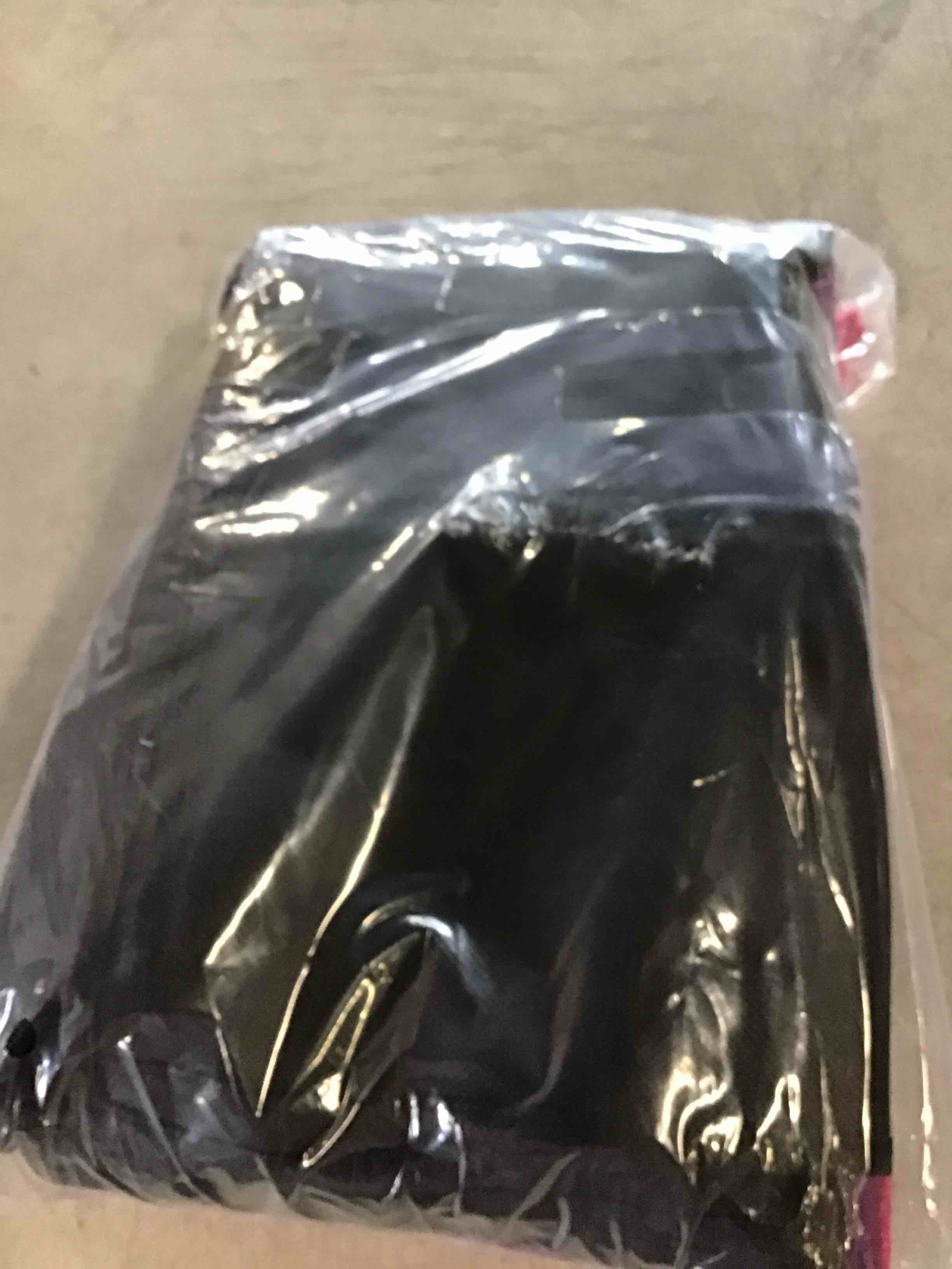 https://s3.amazonaws.com/lotting-images-prod/bidfta/TEA0047303_1724075560525.jpeg