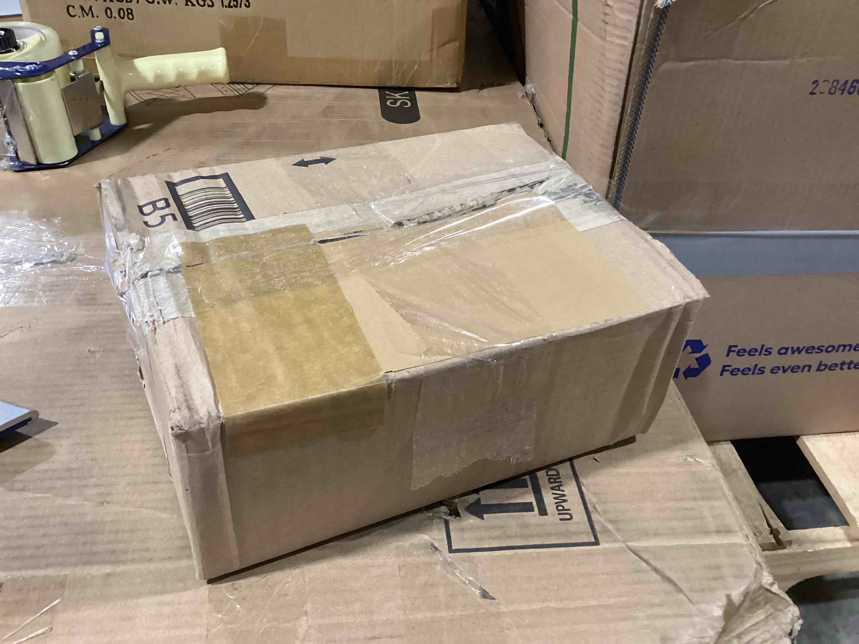 https://s3.amazonaws.com/lotting-images-prod/bidfta/TEA0049703_1737647018182.jpeg
