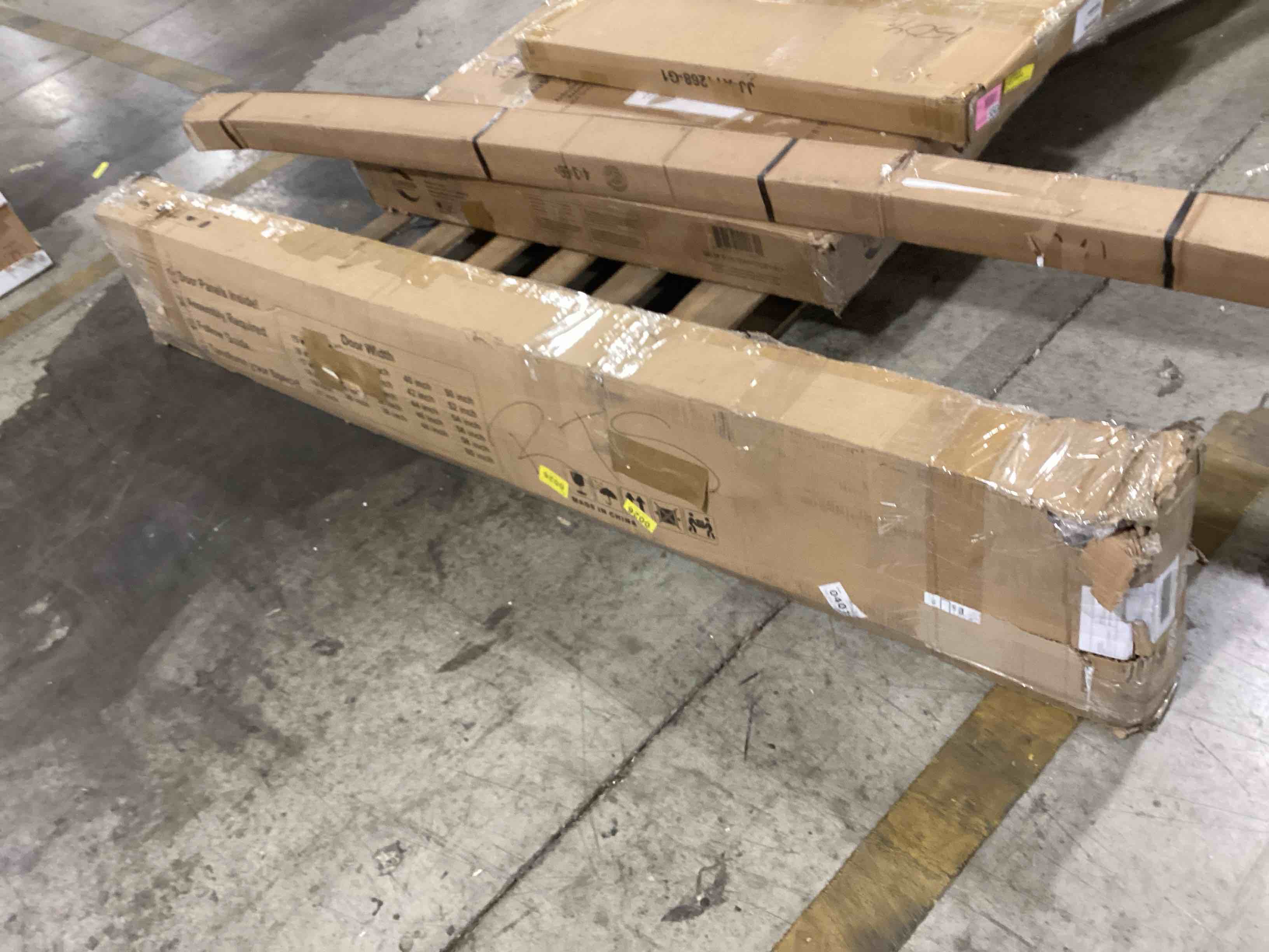 https://s3.amazonaws.com/lotting-images-prod/bidfta/TEA0049716_1737569901103.jpeg