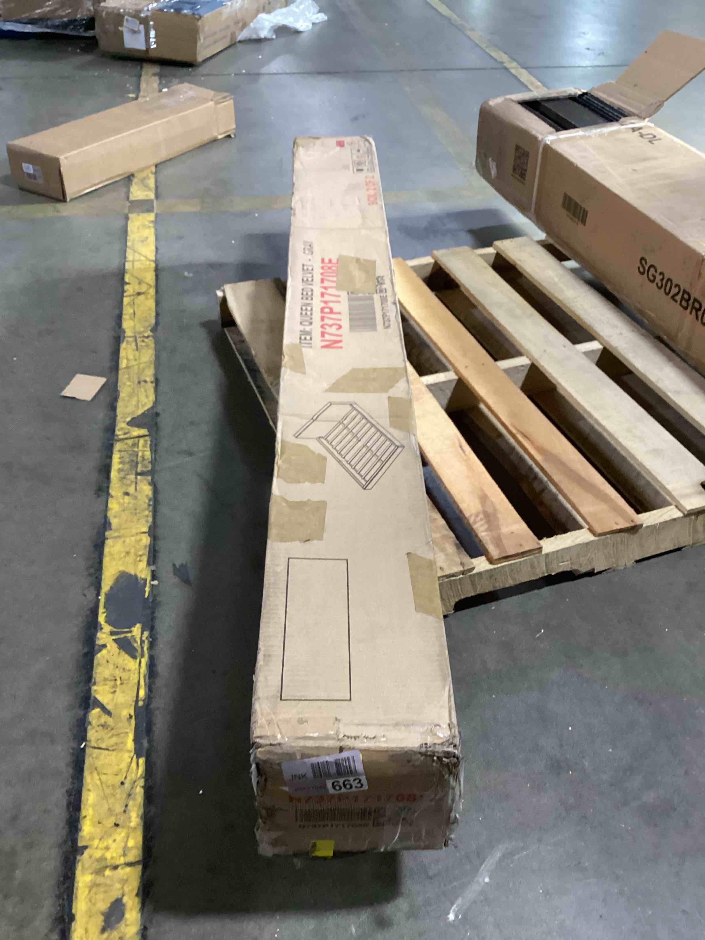 https://s3.amazonaws.com/lotting-images-prod/bidfta/TEA0049932_1736616381847.jpeg